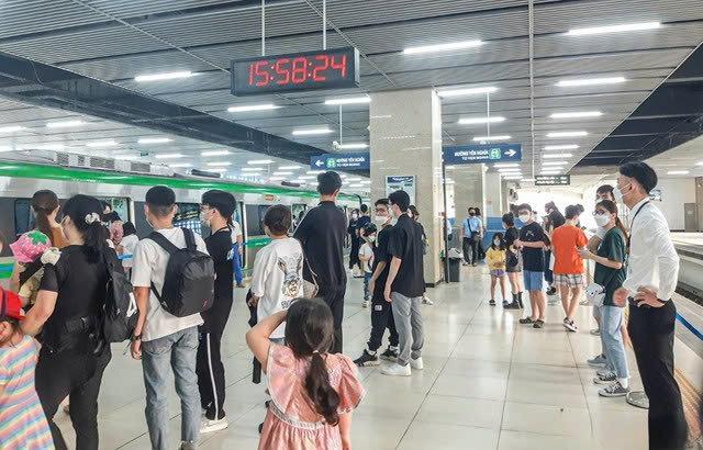 H&agrave; Nội: 2 tuyến metro hoạt động đến 12h đ&ecirc;m dịp Quốc kh&aacute;nh 2/9- Ảnh 1.