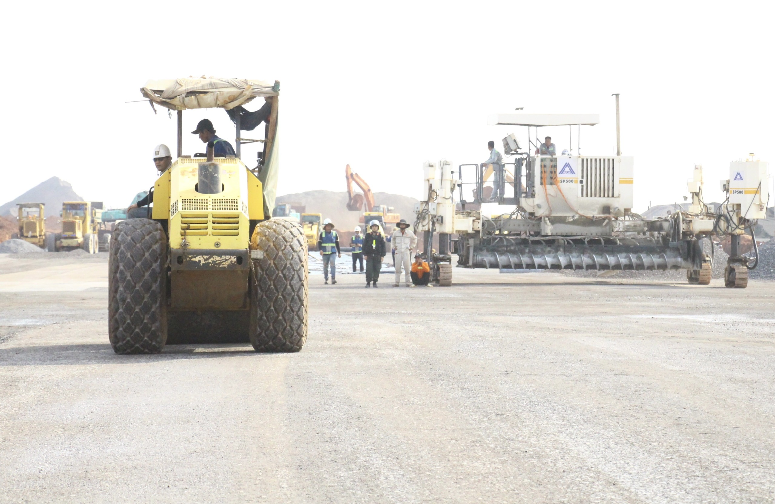 Thủ tướng Phạm Minh Chính thị sát đường cất hạ cánh, nhà ga sân bay Long Thành- Ảnh 3. Thủ tướng Phạm Minh Chính thị sát đường cất hạ cánh, nhà ga sân bay Long Thành- Ảnh 3.