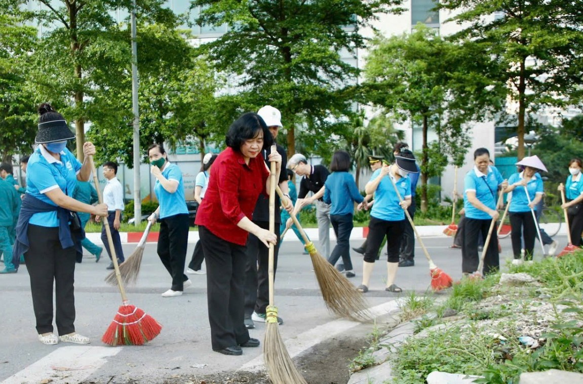 C:\Users\HP\Desktop\HN Ra qu&acirc;n\z6865076775939-99abaf7cc5d6039cbe0d991b6ecd737720250802084300.jpg