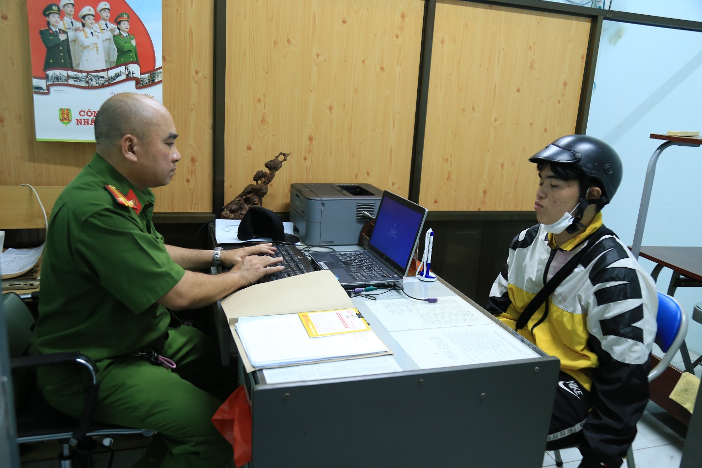 Chưa đầy 10 giờ, c&ocirc;ng an đ&atilde; bắt gọn nghi phạm 3 vụ cướp t&aacute;o tợn trong đ&ecirc;m ở Đồng Nai- Ảnh 1.