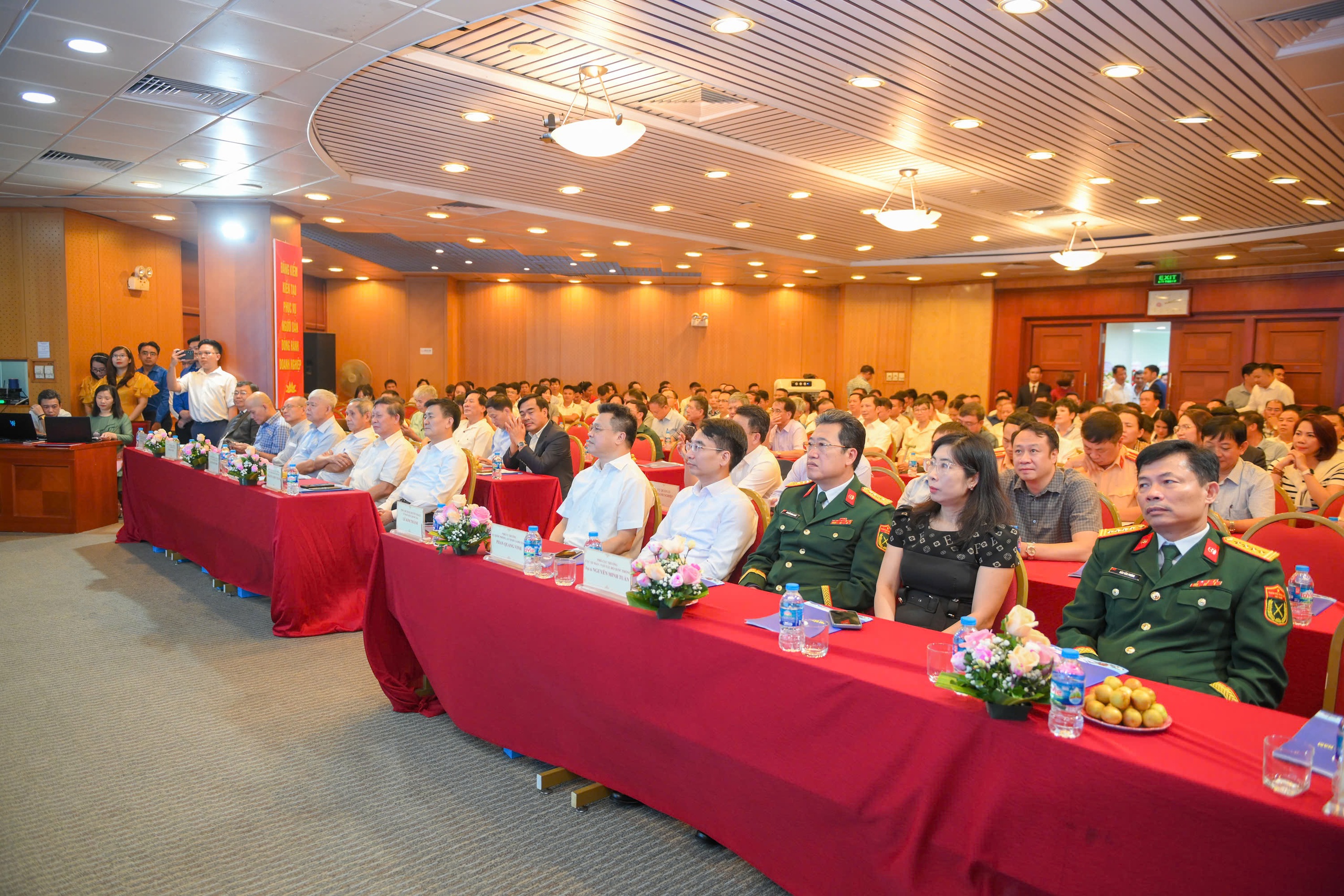 Đăng kiểm sau ba thập kỷ: T&aacute;ch bạch quản l&yacute; - dịch vụ, hướng tới chuẩn quốc tế- Ảnh 3.