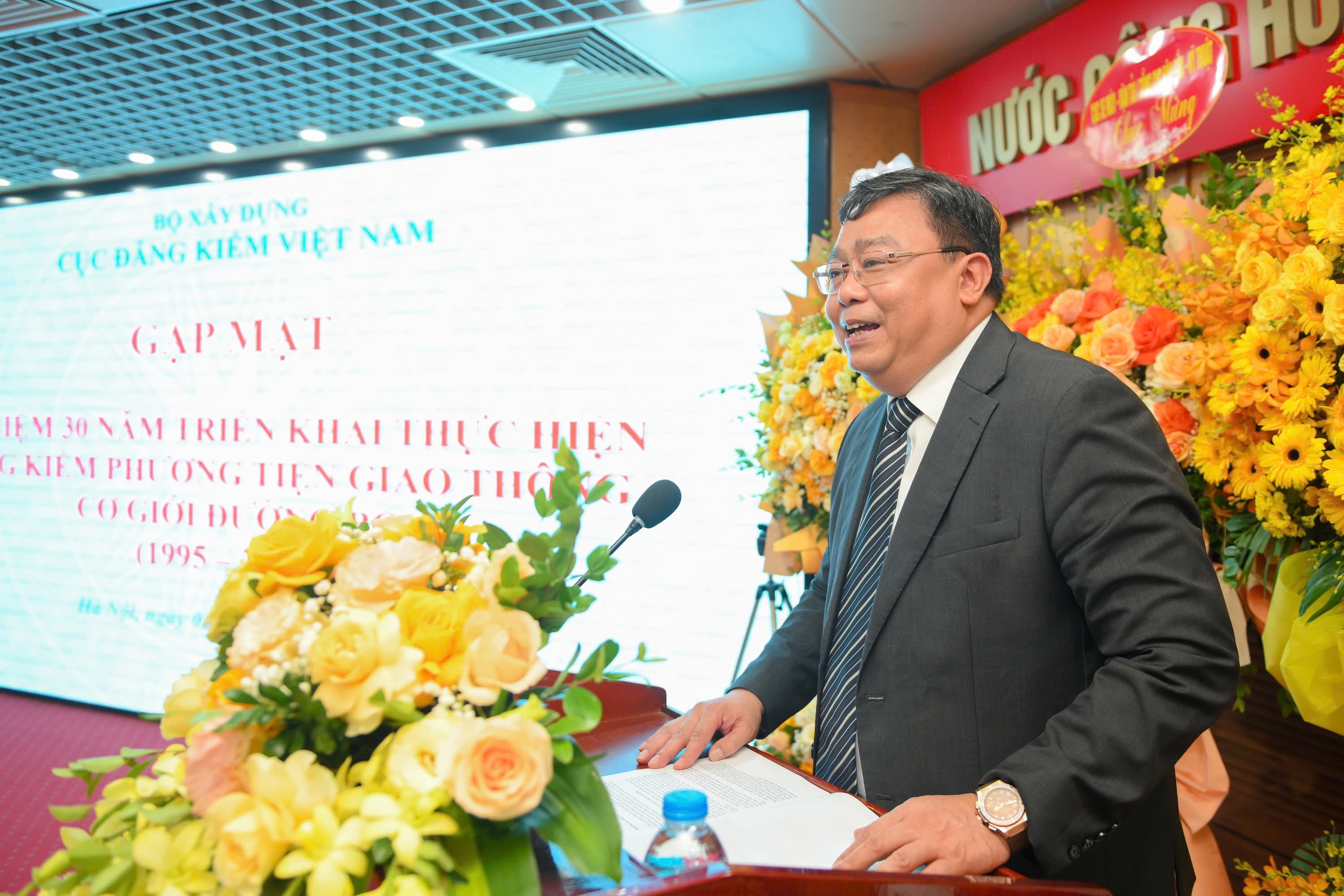 Đăng kiểm sau ba thập kỷ: T&aacute;ch bạch quản l&yacute; - dịch vụ, hướng tới chuẩn quốc tế- Ảnh 2.
