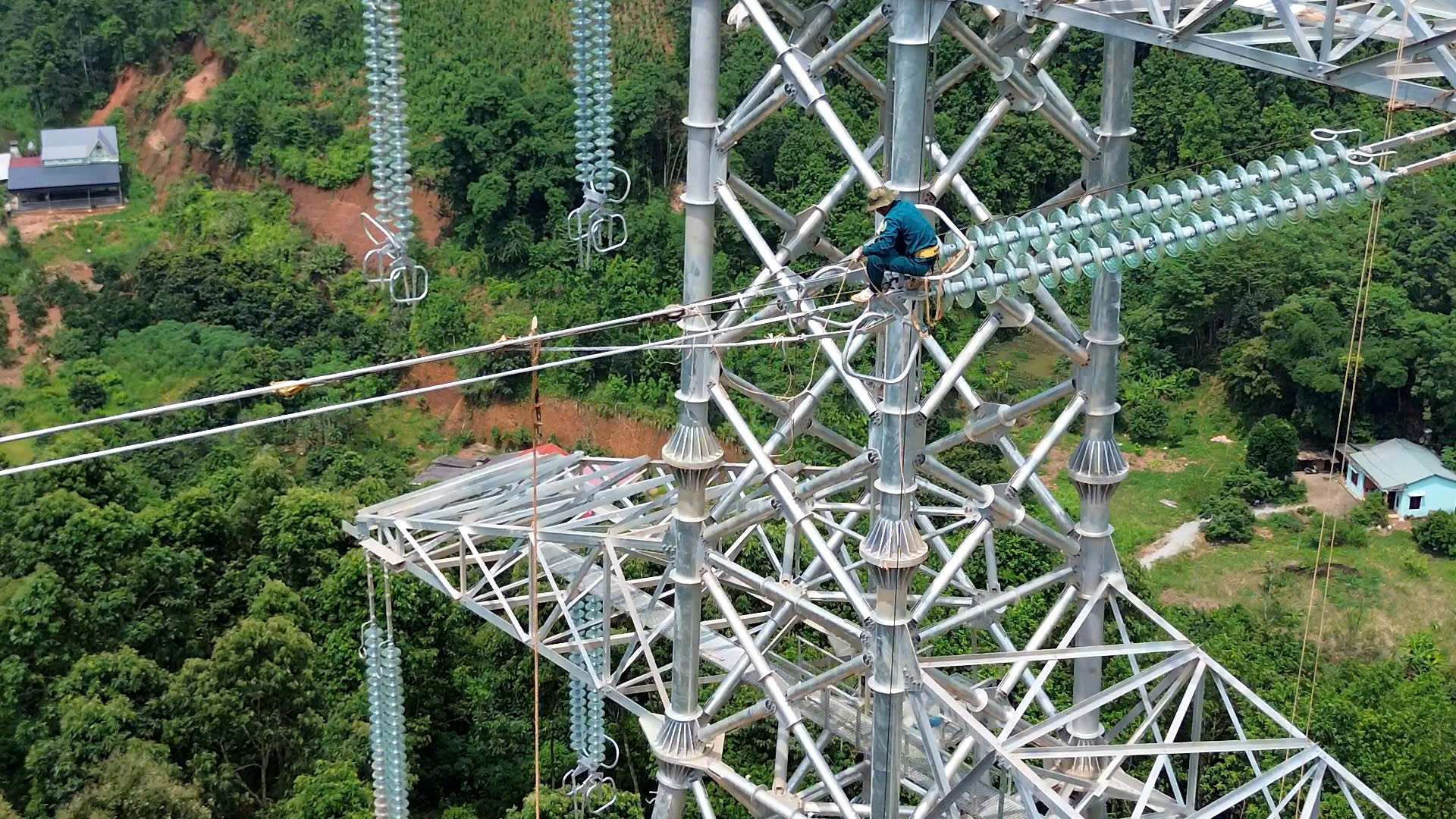 Tiến độ đường d&acirc;y 500kV đoạn qua tỉnh L&agrave;o Cai hiện ra sao?- Ảnh 3.