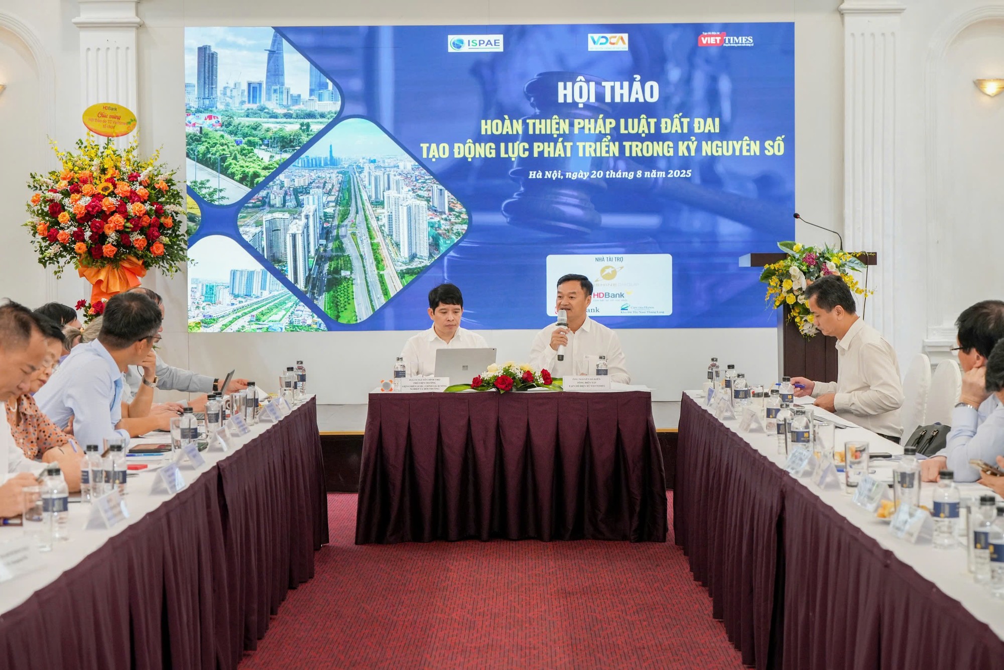 Xây dựng giá đất khách quan, minh bạch, chuyên nghiệp- Ảnh 1. Xây dựng giá đất khách quan, minh bạch, chuyên nghiệp- Ảnh 1.