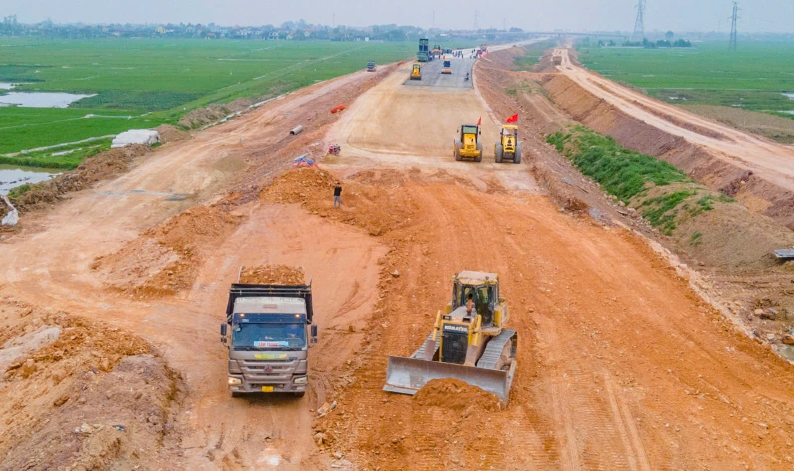 Hai thách thức lớn trong giải ngân vốn đầu tư công dự án giao thông- Ảnh 1. Hai thách thức lớn trong giải ngân vốn đầu tư công dự án giao thông- Ảnh 1.