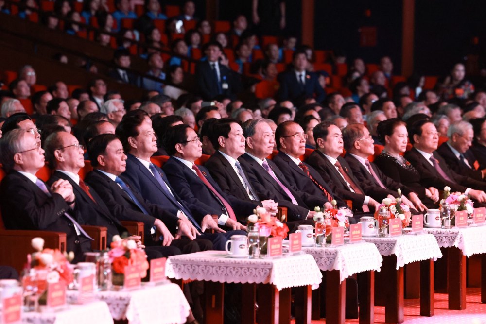 80 năm Ch&iacute;nh phủ đồng h&agrave;nh c&ugrave;ng d&acirc;n tộc, x&acirc;y đất nước h&ugrave;ng cường, v&igrave; hạnh ph&uacute;c nh&acirc;n d&acirc;n- Ảnh 3.