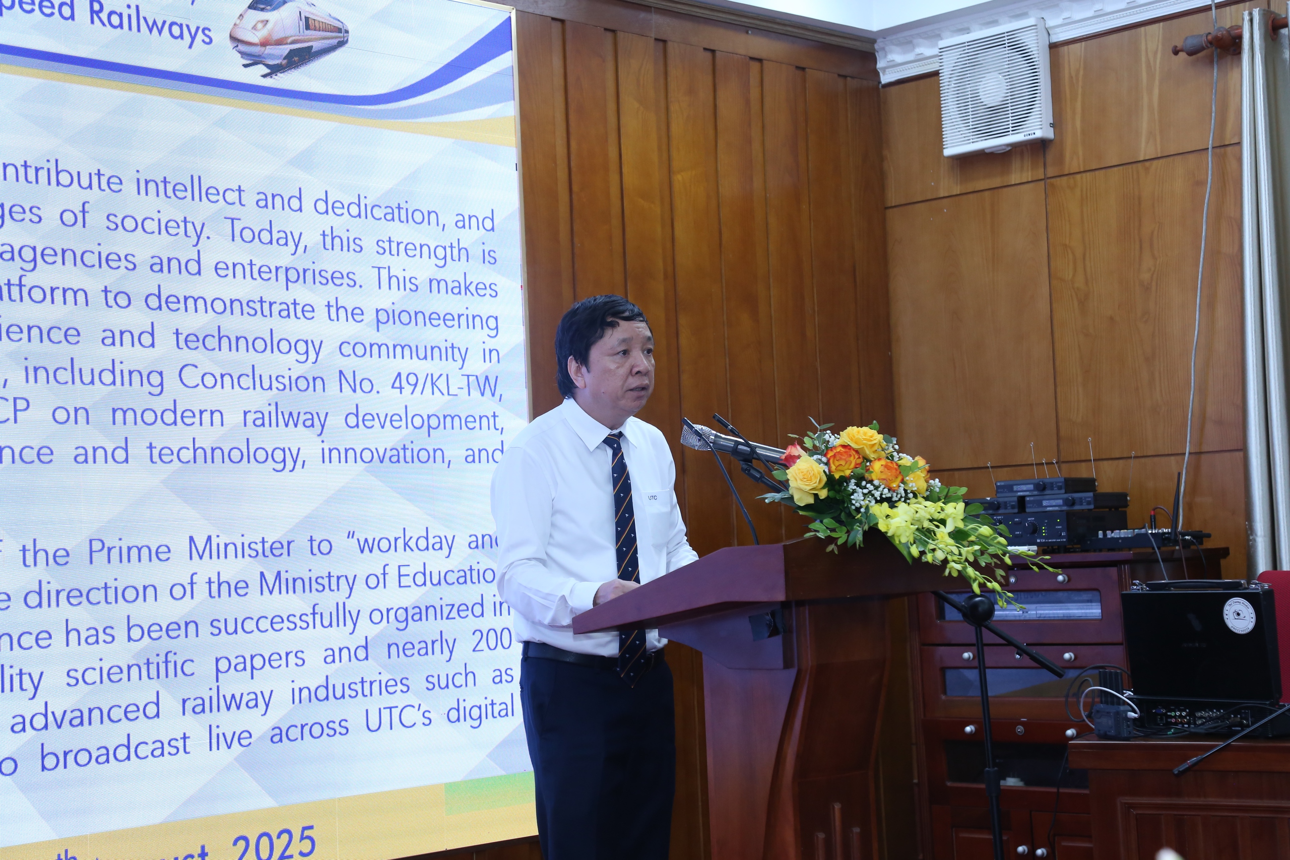 Cần nh&acirc;n lực trẻ, c&ocirc;ng nghệ xanh v&agrave; doanh nghiệp nội địa cho đường sắt tốc độ cao- Ảnh 1.