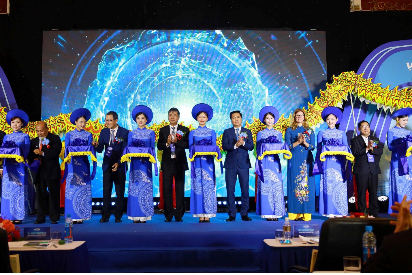 Thứ trưởng Nguyễn Tường Văn: Mọi người d&acirc;n phải được tiếp cận nước sạch- Ảnh 3.