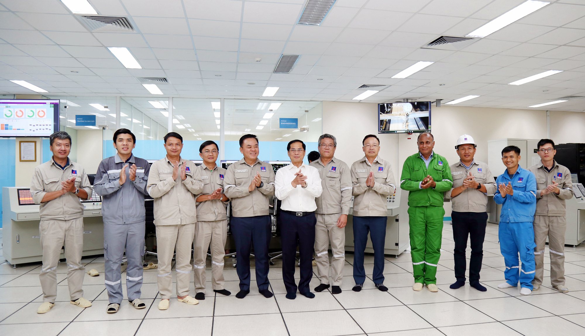 Ph&oacute; thủ tướng B&ugrave;i Thanh Sơn thăm v&agrave; l&agrave;m việc tại nh&agrave; m&aacute;y Đạm Ph&uacute; Mỹ- Ảnh 3.