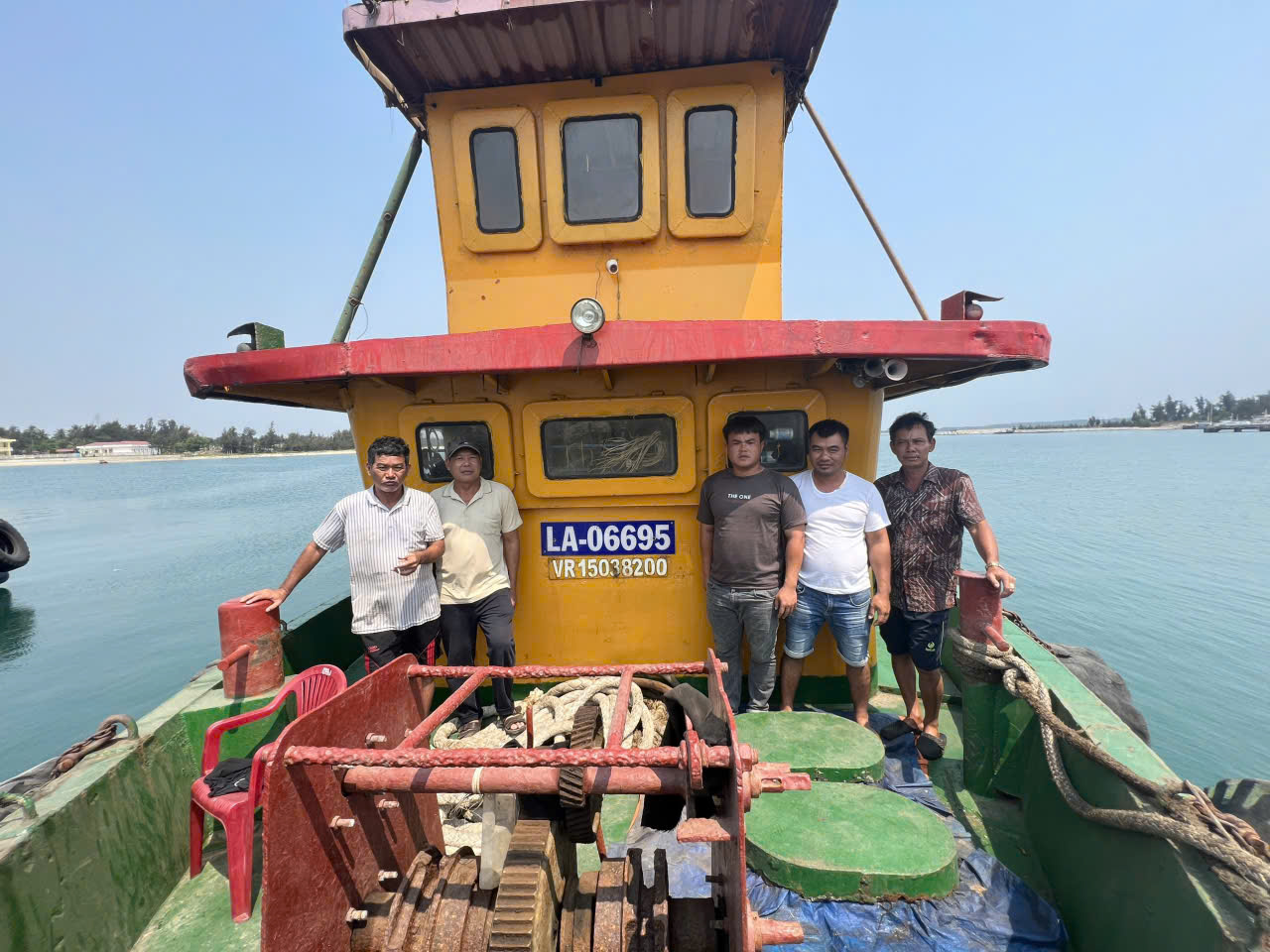 C&ocirc;ng an tỉnh Quảng Ng&atilde;i tạm đ&igrave;nh chỉ điều tra vụ ch&igrave;m s&agrave; lan l&agrave;m 9 người chết, mất t&iacute;ch- Ảnh 2.