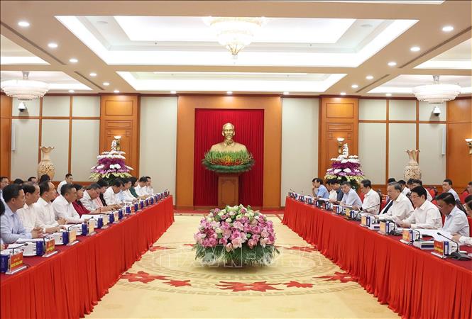 Tổng B&iacute; thư T&ocirc; L&acirc;m: H&agrave; Nội v&agrave; TP.HCM phải vươn tầm khu vực v&agrave; thế giới- Ảnh 2.