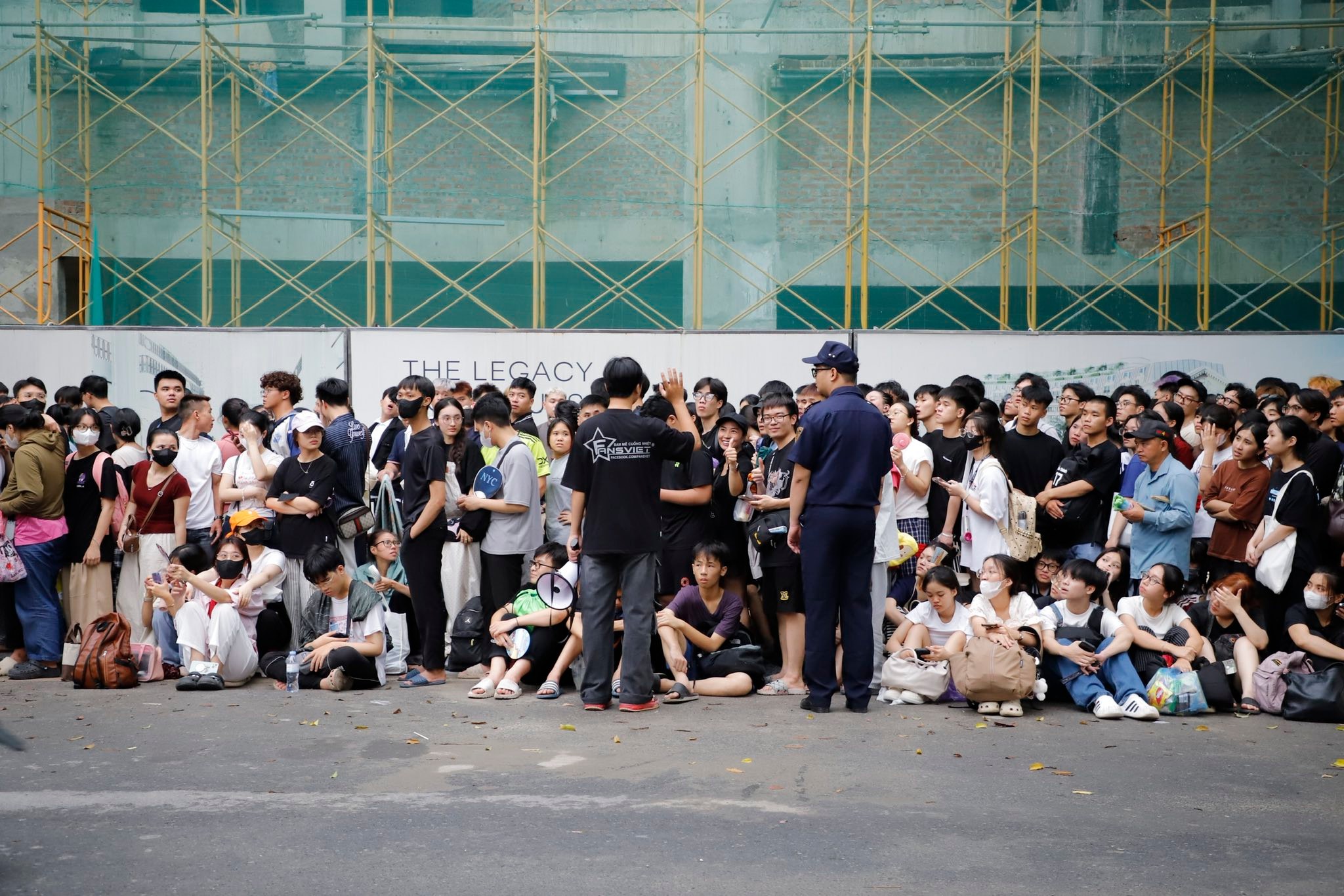 Concert "Việt Nam trong t&ocirc;i": Sau ng&agrave;y đầu "vỡ trận", ban tổ chức ph&aacute;t v&eacute; ra sao?&rdquo;- Ảnh 5.