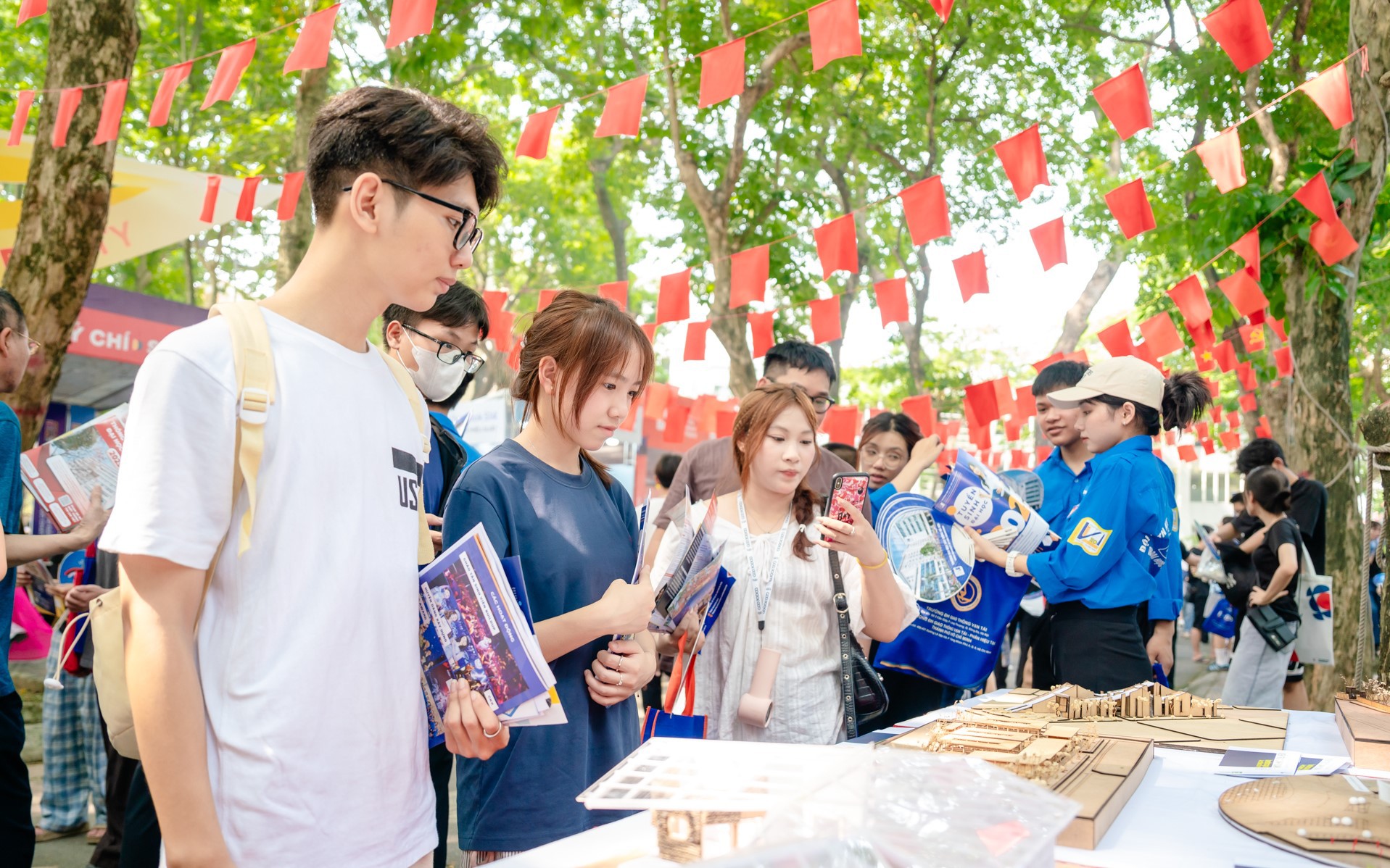 Điểm chuẩn ĐH X&acirc;y dựng H&agrave; Nội 2025: Cao nhất trong 3 năm gần đ&acirc;y