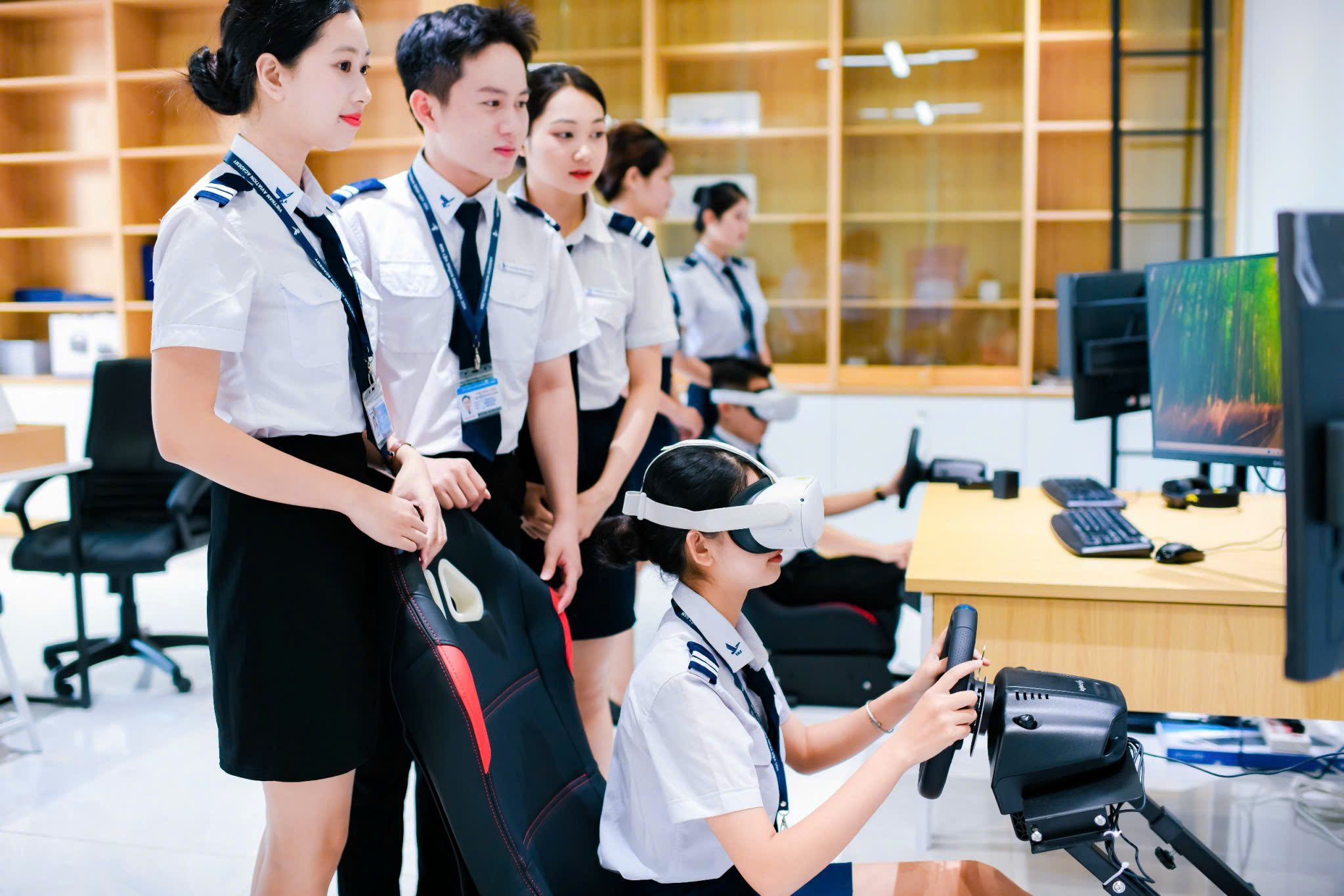 Học viện H&agrave;ng kh&ocirc;ng Việt Nam c&ocirc;ng bố điểm chuẩn 2025: Cao nhất 27, thấp nhất 18- Ảnh 1.