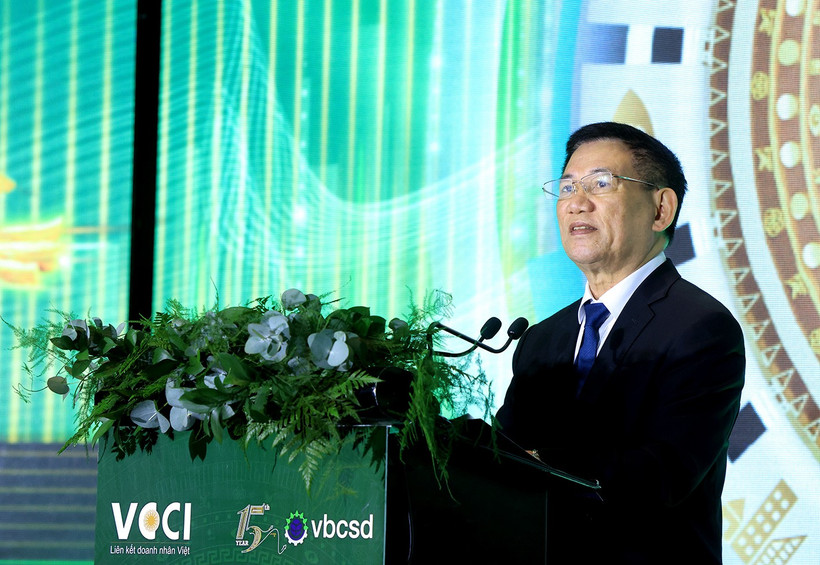 Ph&oacute; Thủ tướng Ch&iacute;nh phủ Hồ Đức Phớc, Chủ tịch Hội đồng Quốc gia về Ph&aacute;t triển bền vững đ&atilde; nhấn mạnh qu&aacute; tr&igrave;nh th&uacute;c đẩy ph&aacute;t triển bền vững ở Việt Nam, cộng đồng doanh nghiệp đ&oacute;ng vai tr&ograve; trung t&acirc;m. (Ảnh: Vietnam+)