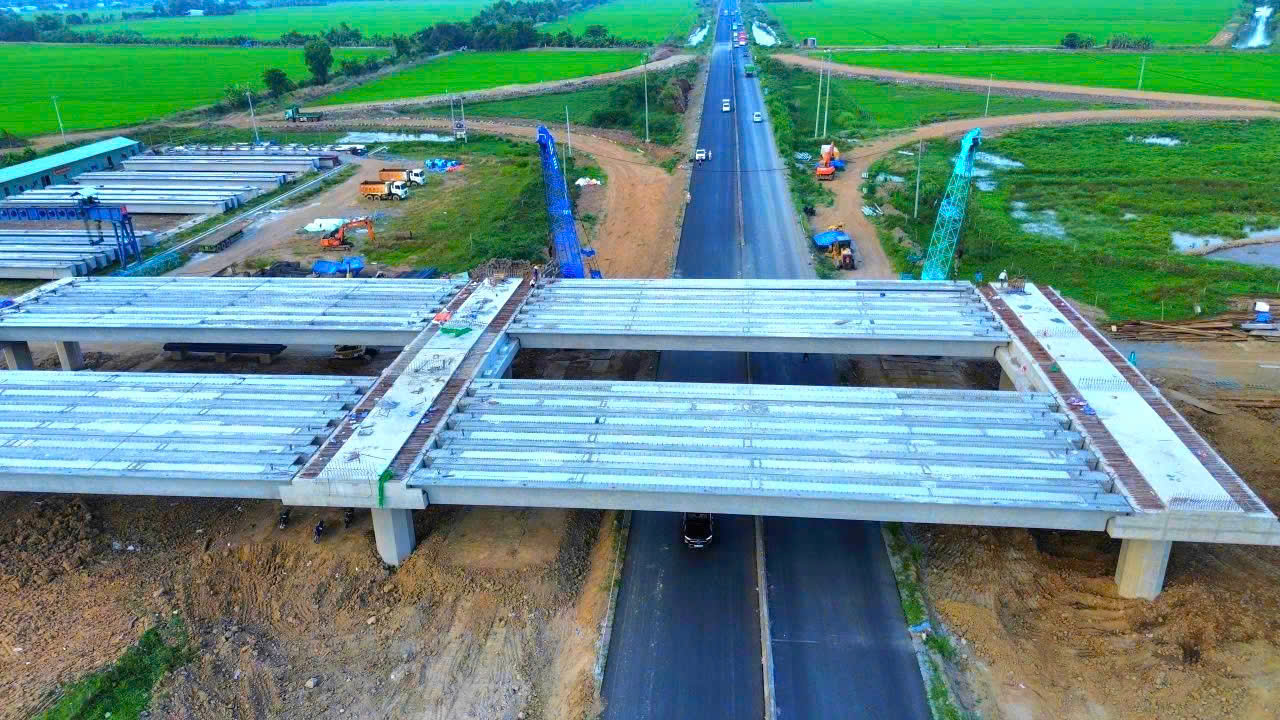 Cần Thơ cần đẩy mạnh giải ph&aacute;p đẩy nhanh tiến độ cao tốc Ch&acirc;u Đốc - Cần Thơ - S&oacute;c Trăng- Ảnh 4.