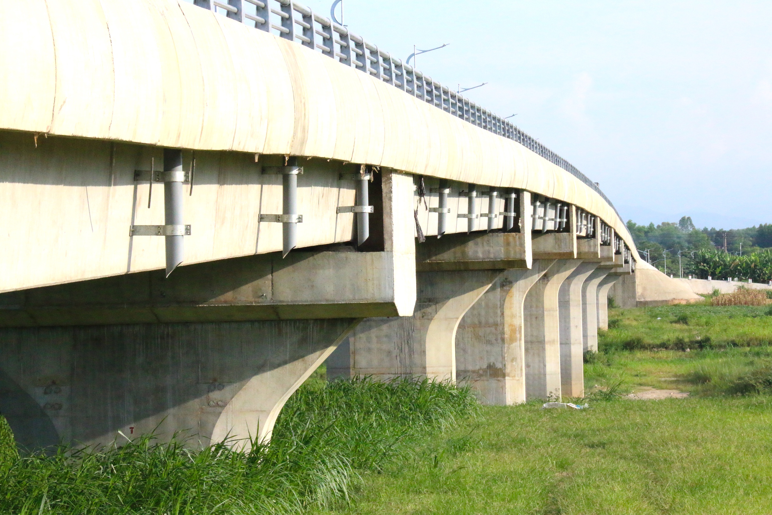 Cận cảnh cầu 150 tỷ đồng vừa ho&agrave;n th&agrave;nh ở Quảng Ng&atilde;i- Ảnh 7.