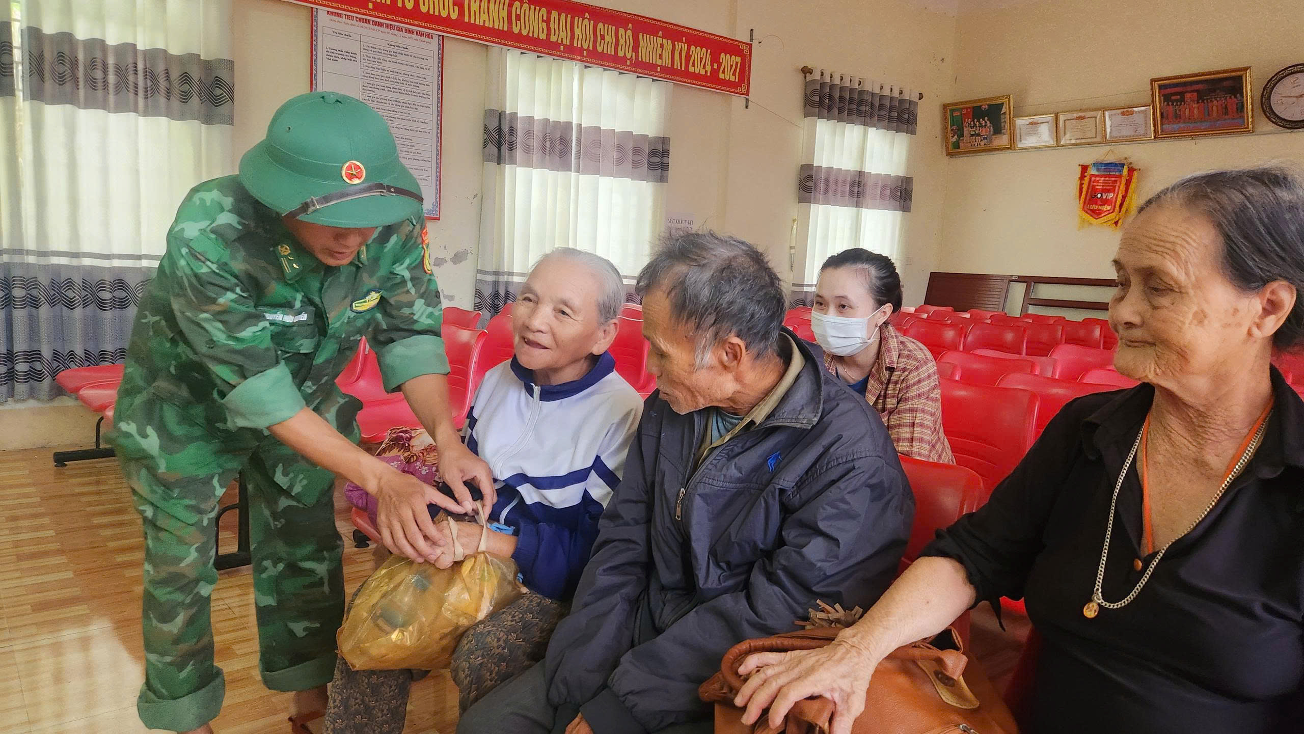 H&agrave; Tĩnh sơ t&aacute;n 4.300 người để tr&aacute;nh b&atilde;o số 5- Ảnh 2.