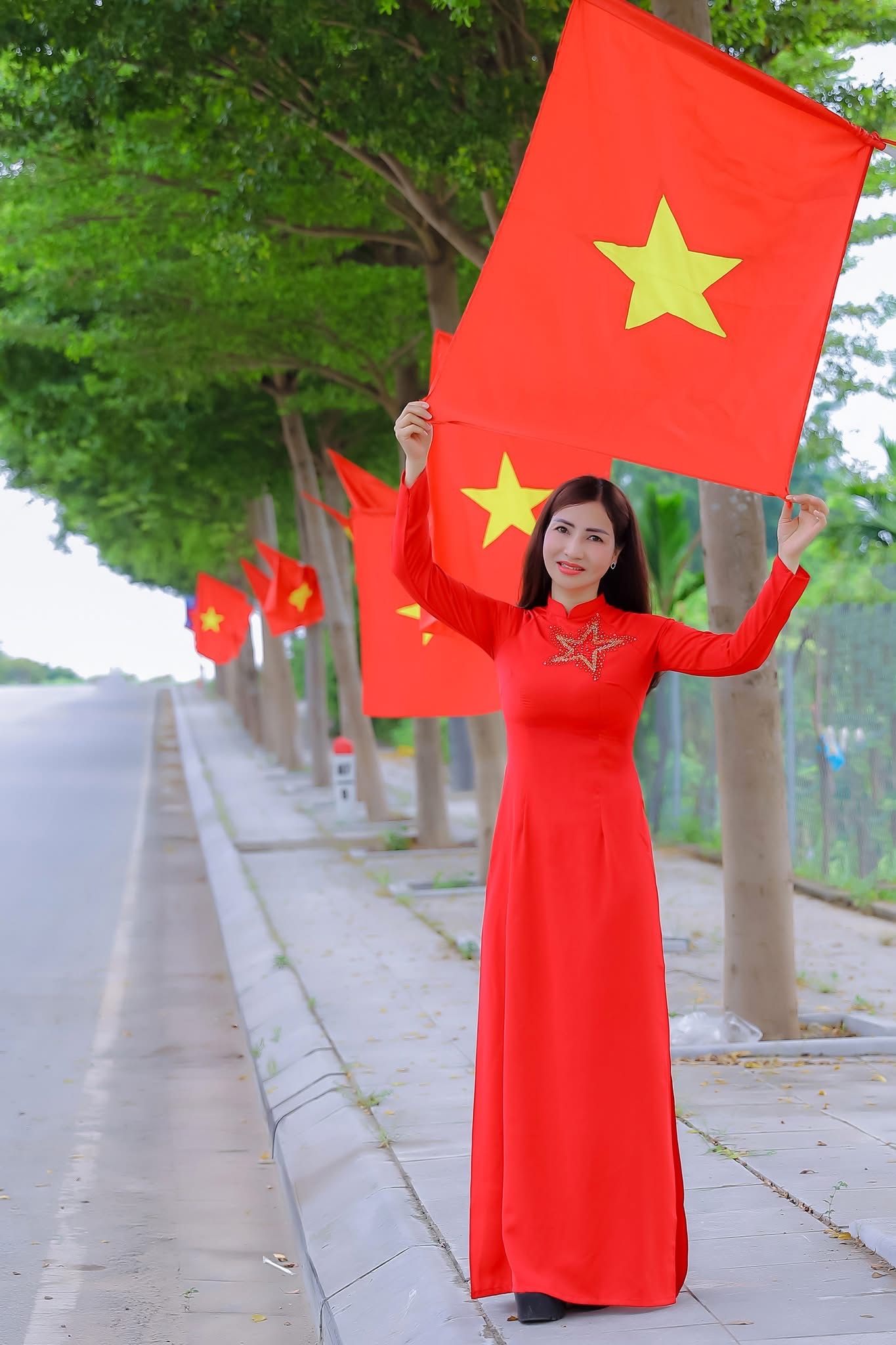 Lan tỏa t&igrave;nh y&ecirc;u đất nước qua cuộc thi "Check-in với cờ Tổ quốc" ở x&atilde; ven đ&ocirc; H&agrave; Nội- Ảnh 21.