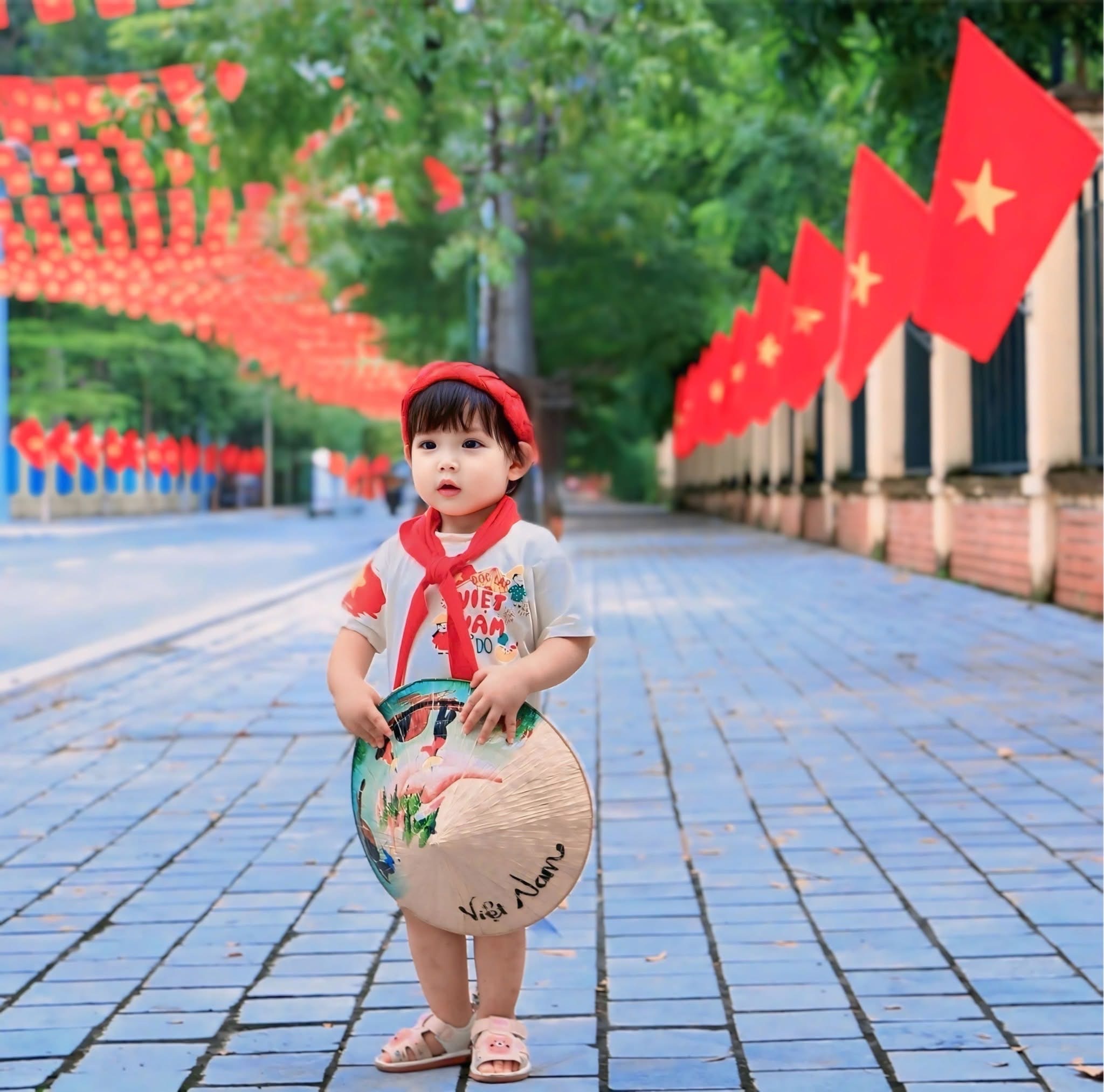 Lan tỏa t&igrave;nh y&ecirc;u đất nước qua cuộc thi "Check-in với cờ Tổ quốc" ở x&atilde; ven đ&ocirc; H&agrave; Nội- Ảnh 25.