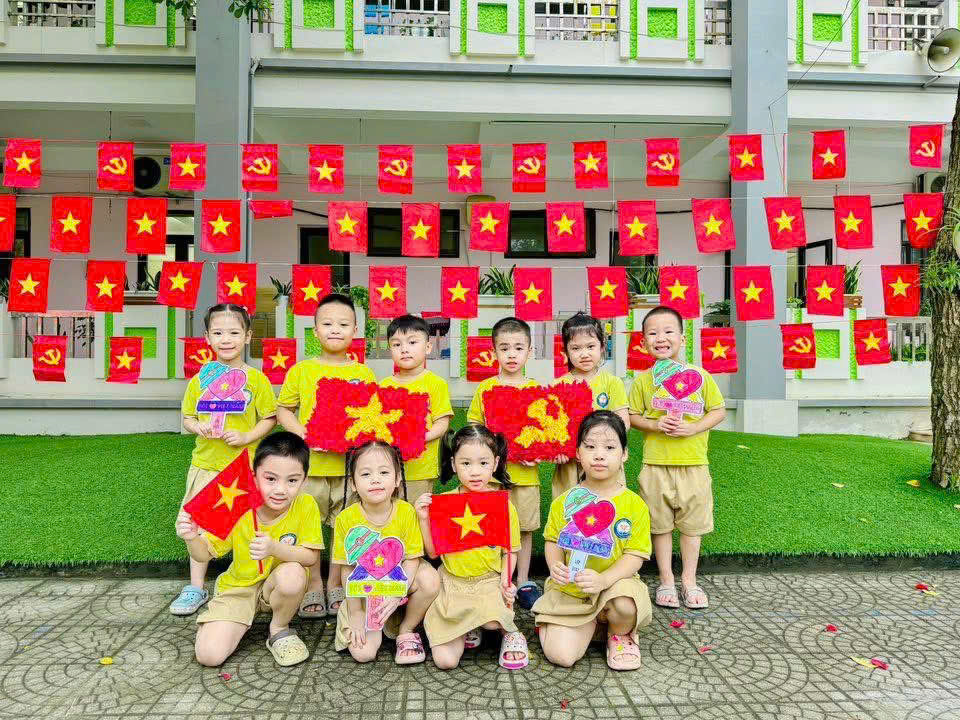 Lan tỏa t&igrave;nh y&ecirc;u đất nước qua cuộc thi "Check-in với cờ Tổ quốc" ở x&atilde; ven đ&ocirc; H&agrave; Nội- Ảnh 12.