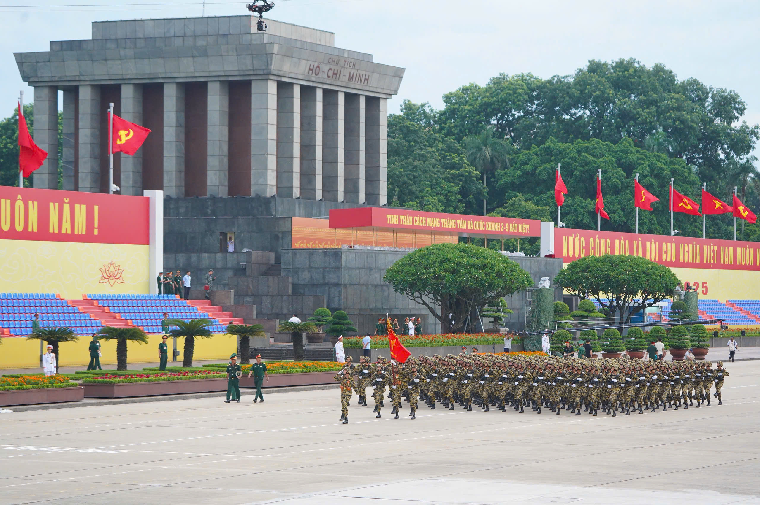 Ngắm c&aacute;c khối hợp luyện diễu binh, diễu h&agrave;nh lần 2 tại Quảng trường Ba Đ&igrave;nh- Ảnh 15.