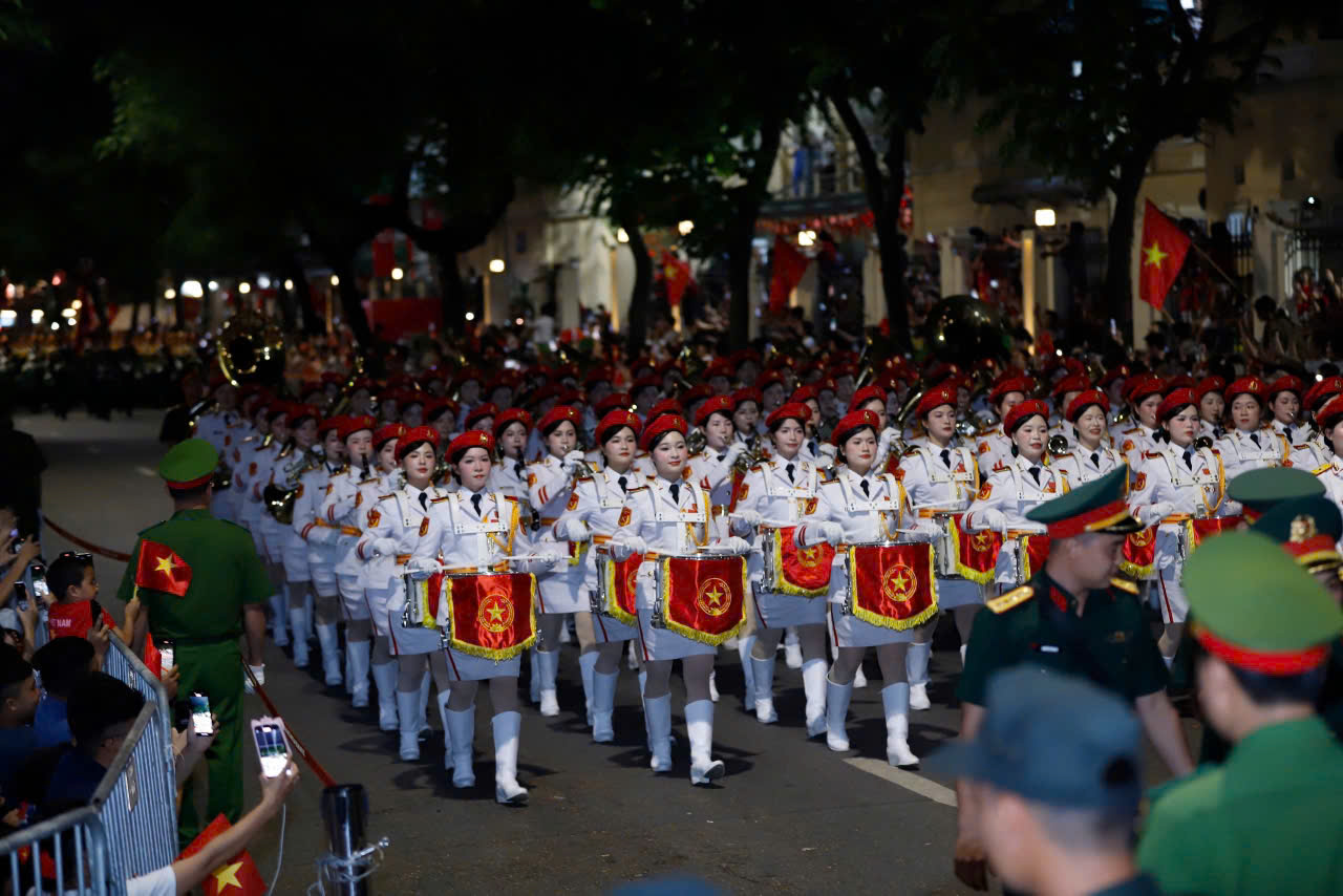 Tổng hợp luyện lần 2: Ho&agrave;n thiện đội h&igrave;nh, sẵn s&agrave;ng cho ng&agrave;y Đại lễ Quốc kh&aacute;nh 2/9- Ảnh 6.