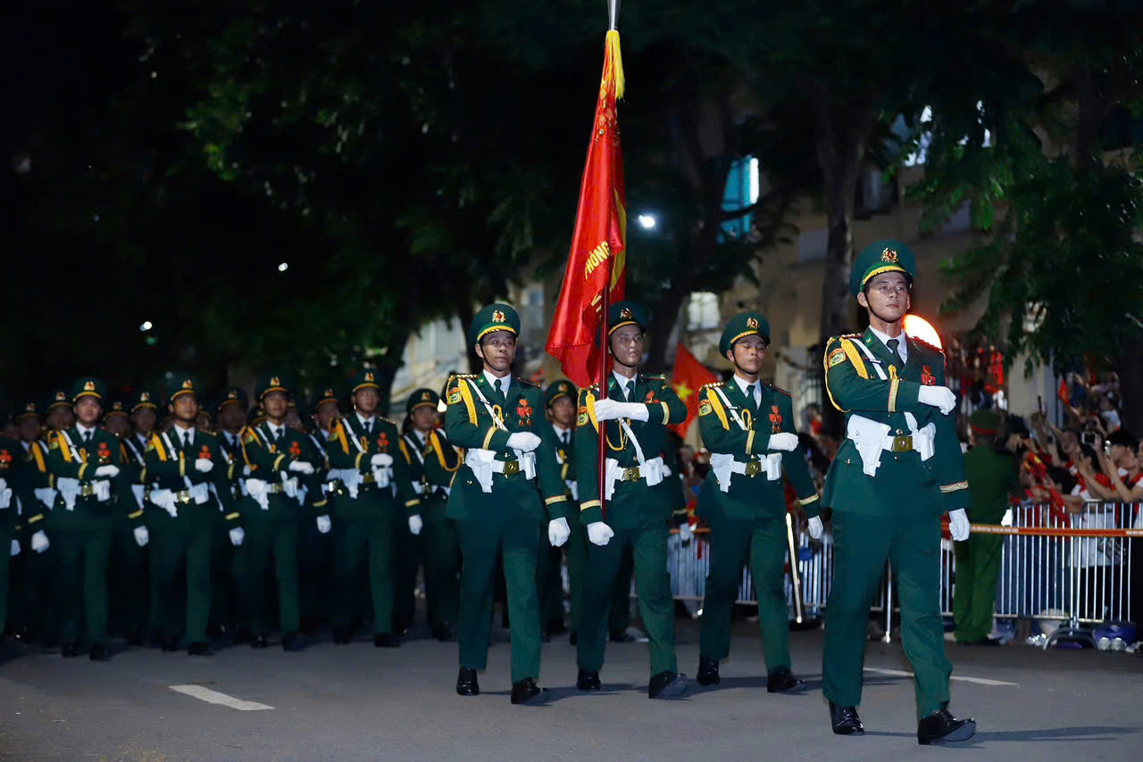Tổng hợp luyện lần 2: Ho&agrave;n thiện đội h&igrave;nh, sẵn s&agrave;ng cho ng&agrave;y Đại lễ Quốc kh&aacute;nh 2/9- Ảnh 3.