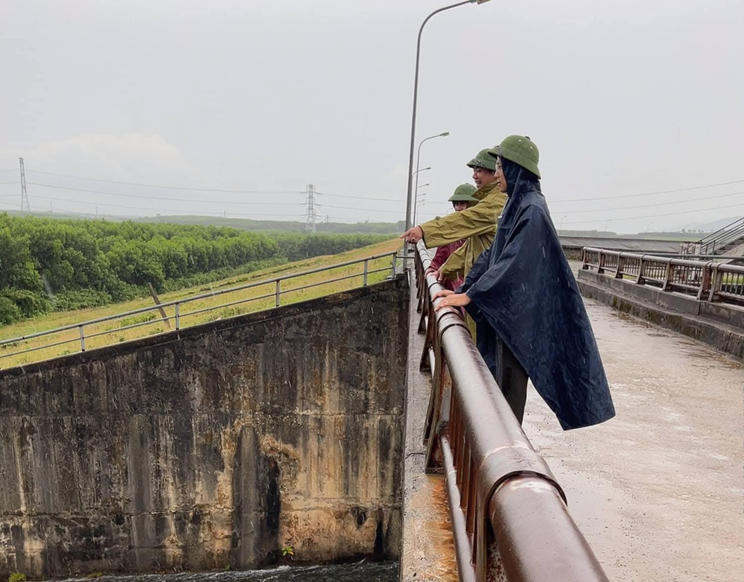 H&agrave; Tĩnh: Chủ động xả tr&agrave;n 9 hồ chứa, đảm bảo an to&agrave;n khi mưa lớn- Ảnh 3.