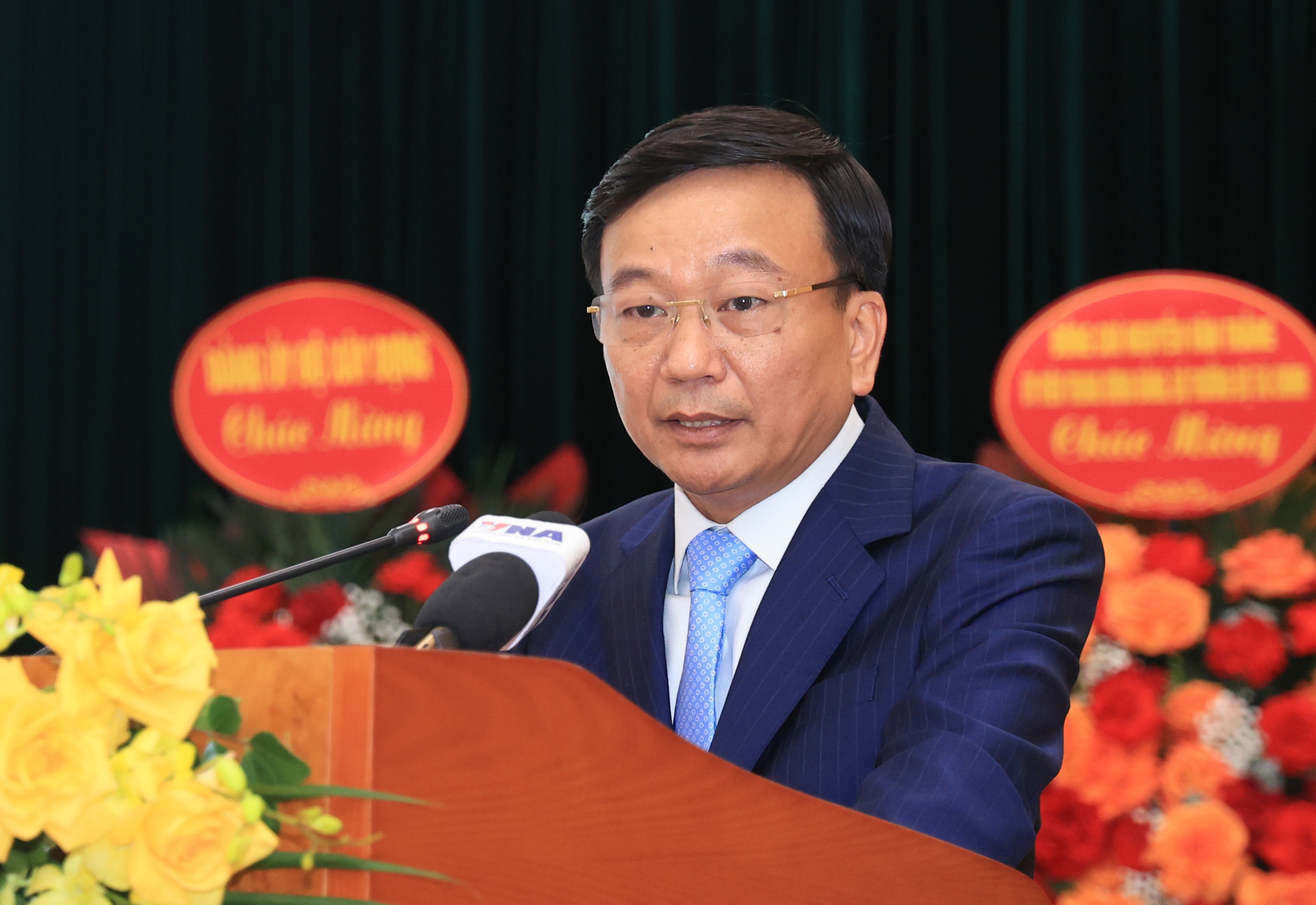 Phó Thủ tướng Nguyễn Chí Dũng: Người làm GTVT tạo chất riêng, ghi dấu ấn lớn- Ảnh 7. Phó Thủ tướng Nguyễn Chí Dũng: Người làm GTVT tạo chất riêng, ghi dấu ấn lớn- Ảnh 7.