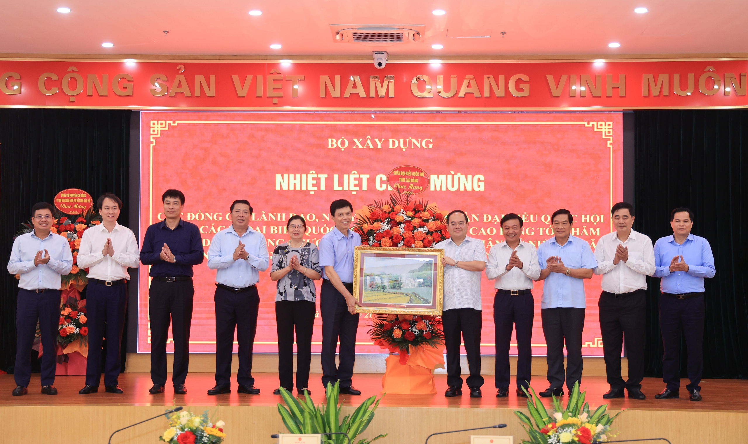 Bộ trưởng Trần Hồng Minh: Đột ph&aacute; hạ tầng th&uacute;c đẩy Cao Bằng ph&aacute;t triển kinh tế - x&atilde; hội- Ảnh 2.