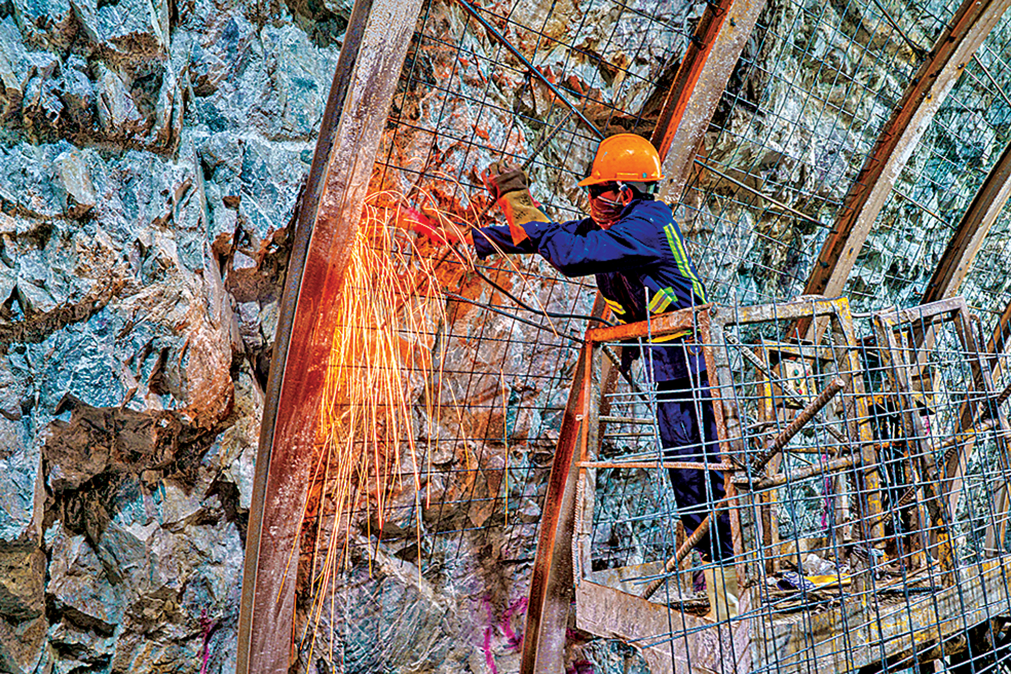 &ldquo;Qua s&ocirc;ng bắc cầu, qua n&uacute;i kho&eacute;t n&uacute;i&rdquo; x&acirc;y cầu, hầm ngh&igrave;n tỷ- Ảnh 7.