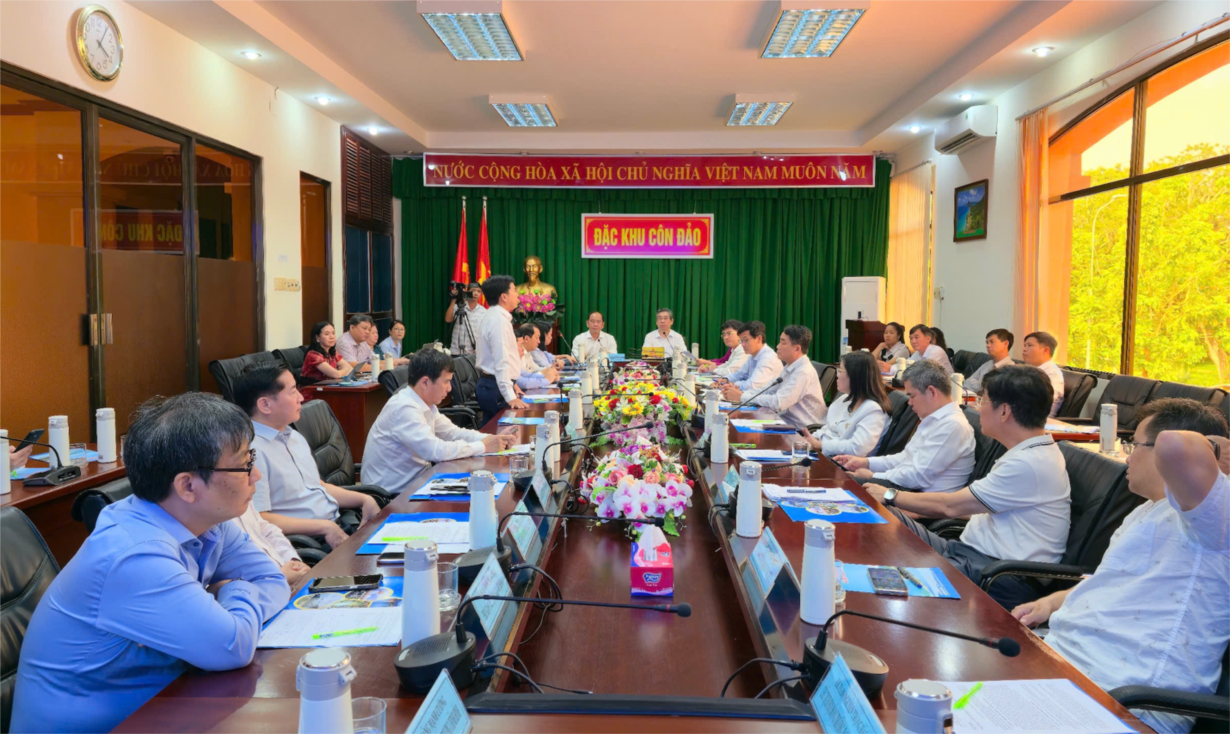 B&aacute;c sĩ chuy&ecirc;n khoa đầu ng&agrave;nh TP.HCM sẽ lu&acirc;n phi&ecirc;n đến Đặc khu C&ocirc;n Đảo l&agrave;m việc- Ảnh 1.