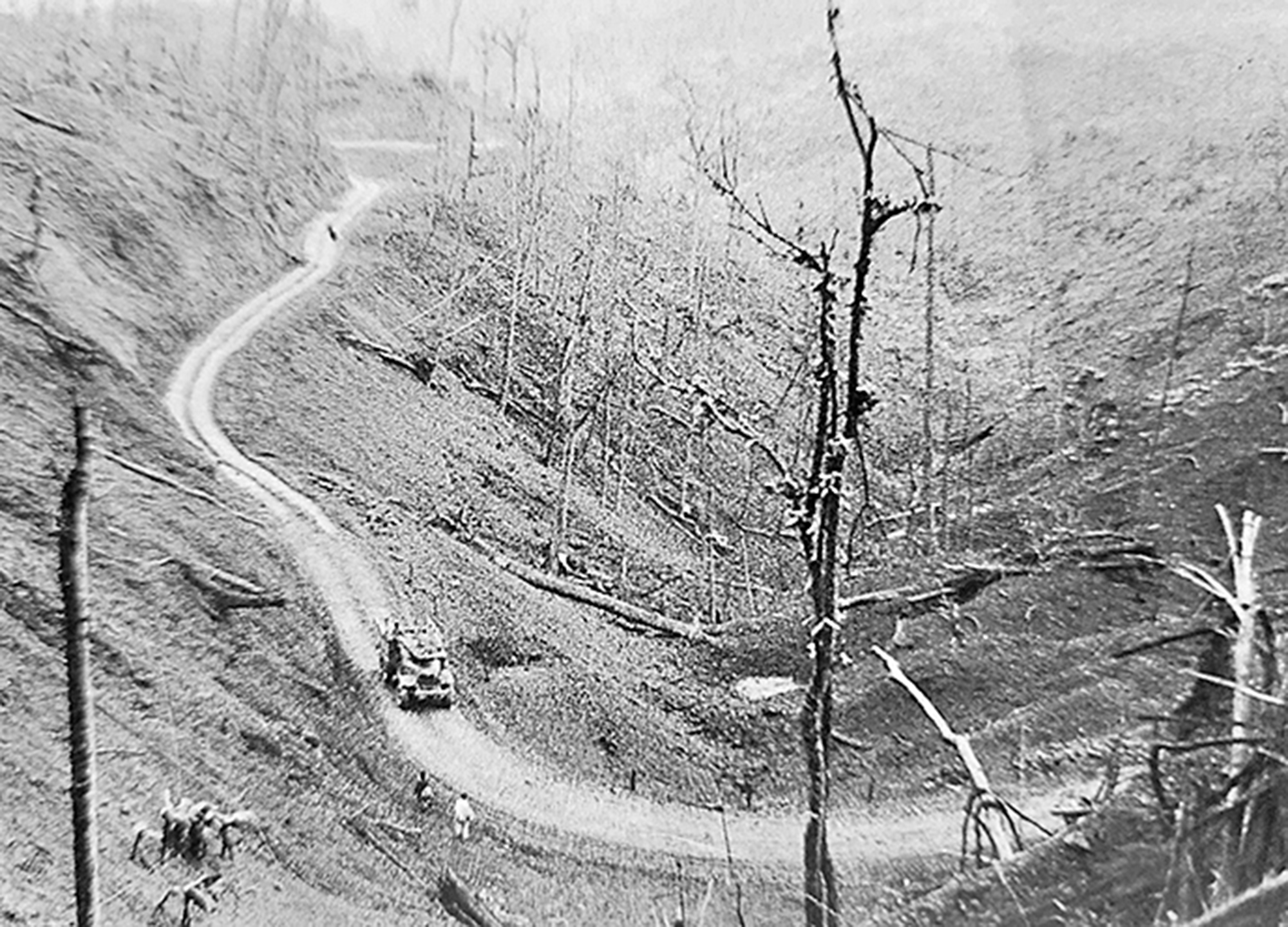 Viết tiếp kh&aacute;t vọng mở đường từ &ldquo;chảo lửa&rdquo;- Ảnh 1.