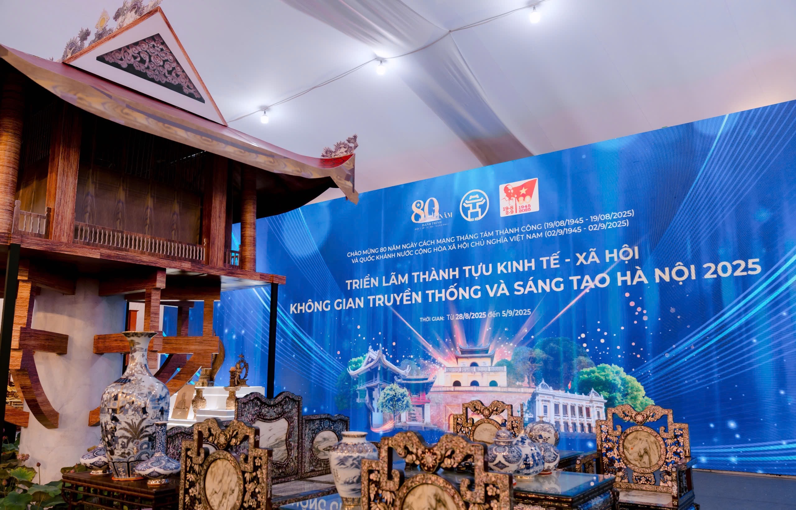 Không gian Truyền thống và Sáng tạo Hà Nội 2025: Tinh hoa ngàn năm, khát vọng vươn tầm- Ảnh 3. Không gian Truyền thống và Sáng tạo Hà Nội 2025: Tinh hoa ngàn năm, khát vọng vươn tầm- Ảnh 3.