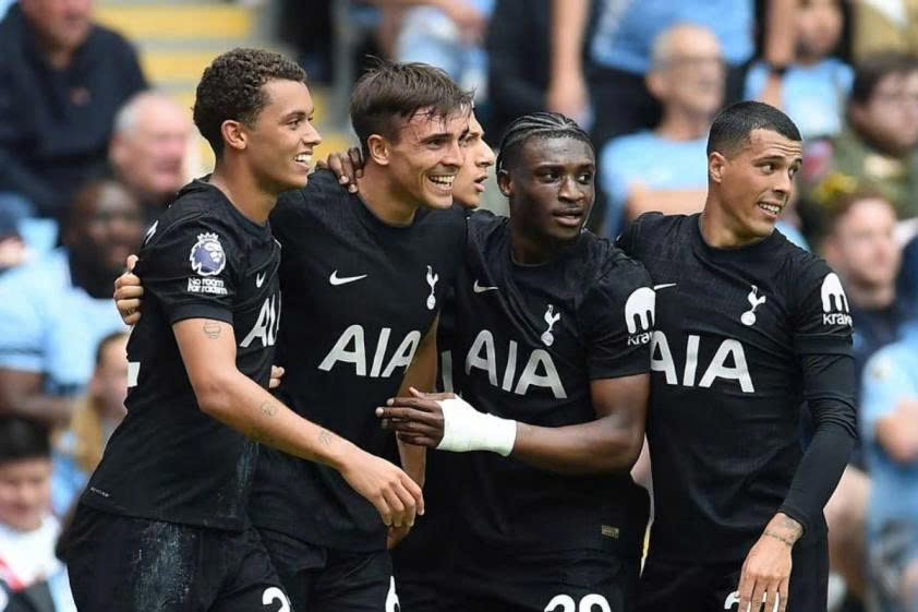 Thomas Frank – Ruben Amorim: Đơn giản là sự đối lập- Ảnh 3. Thomas Frank – Ruben Amorim: Đơn giản là sự đối lập- Ảnh 3.