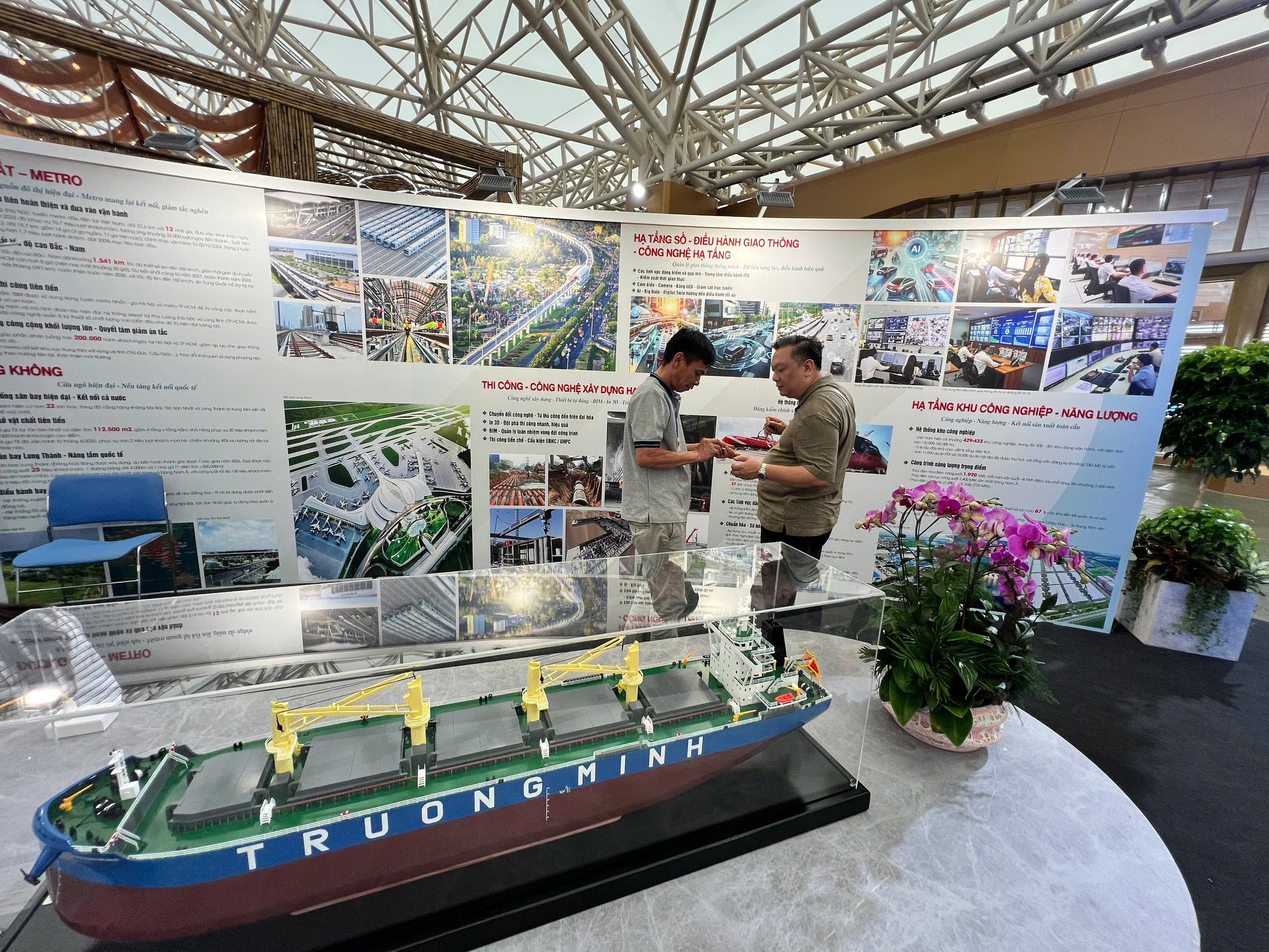 Ấn tượng kh&ocirc;ng gian trưng b&agrave;y th&agrave;nh tựu 80 năm ng&agrave;nh X&acirc;y dựng- Ảnh 3.