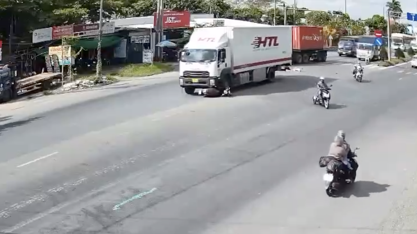 Cần Thơ: Th&iacute; điểm l&agrave;n xe kh&ocirc;ng dừng tại cụm n&uacute;t giao cửa ng&otilde; th&agrave;nh phố- Ảnh 1.