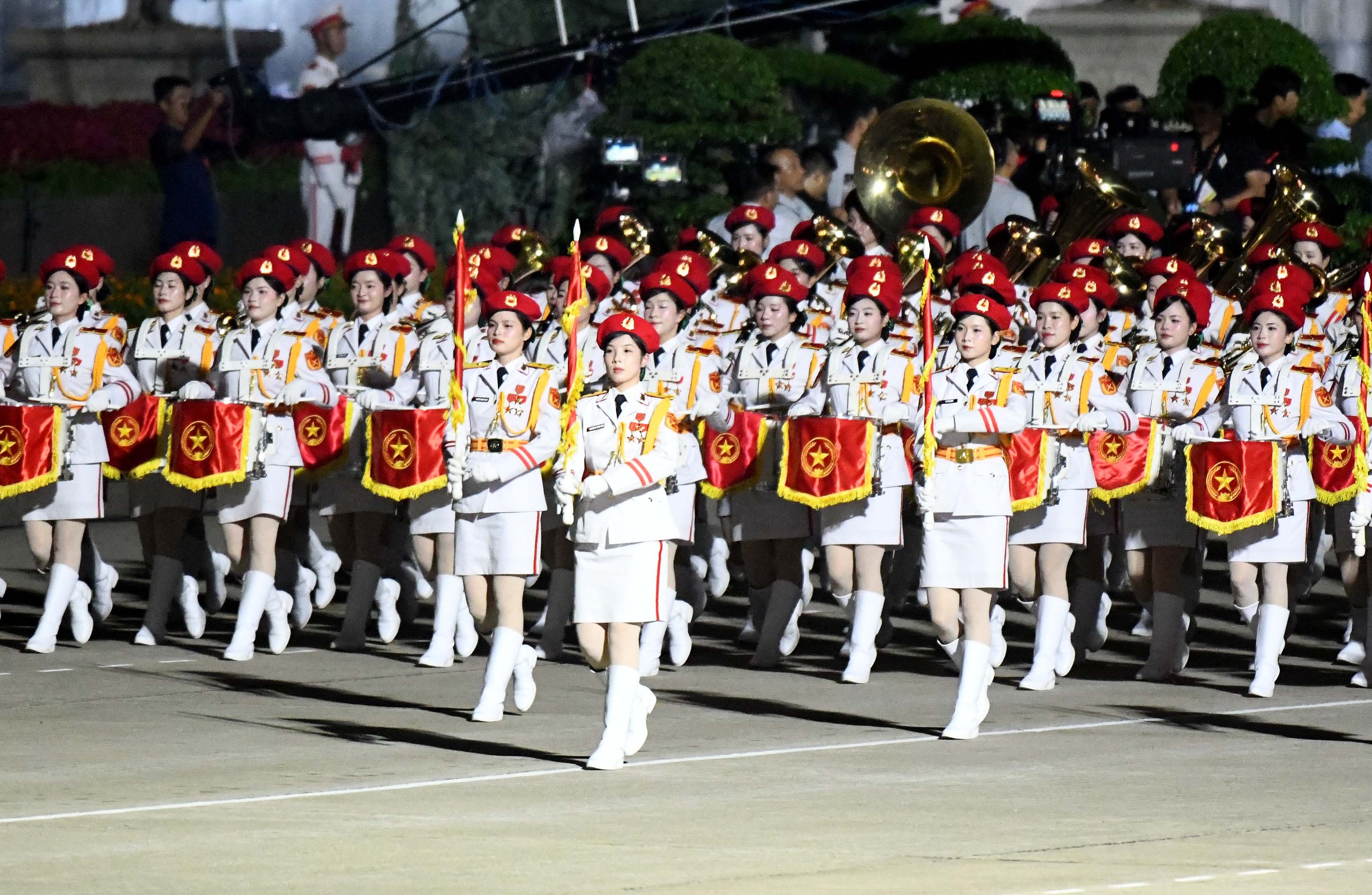 To&agrave;n cảnh xe tăng, kh&iacute; t&agrave;i, lực lượng h&ugrave;ng hậu diễu h&agrave;nh qua Quảng trường Ba Đ&igrave;nh- Ảnh 8.