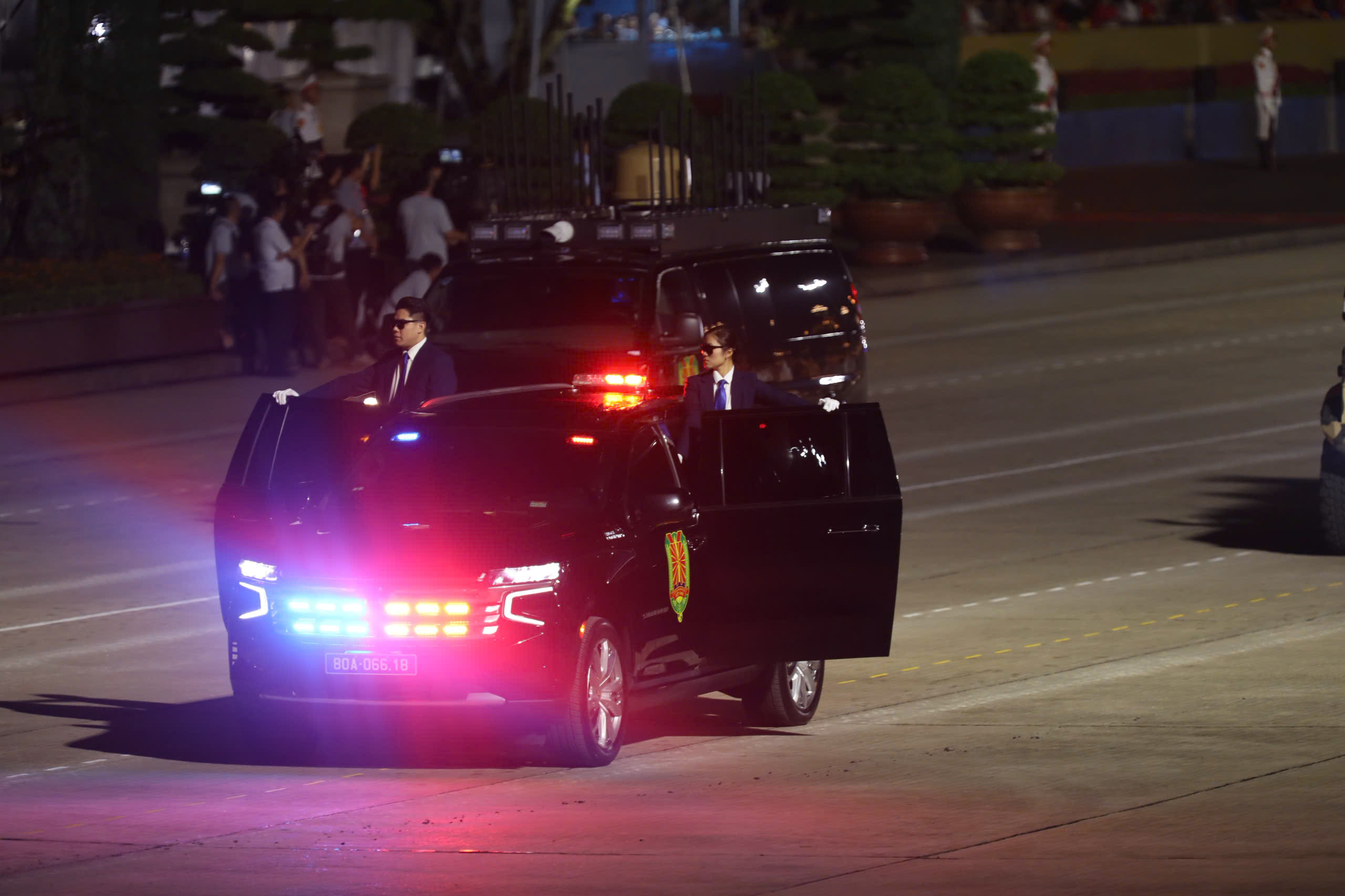 To&agrave;n cảnh xe tăng, kh&iacute; t&agrave;i, lực lượng h&ugrave;ng hậu diễu h&agrave;nh qua Quảng trường Ba Đ&igrave;nh- Ảnh 23.