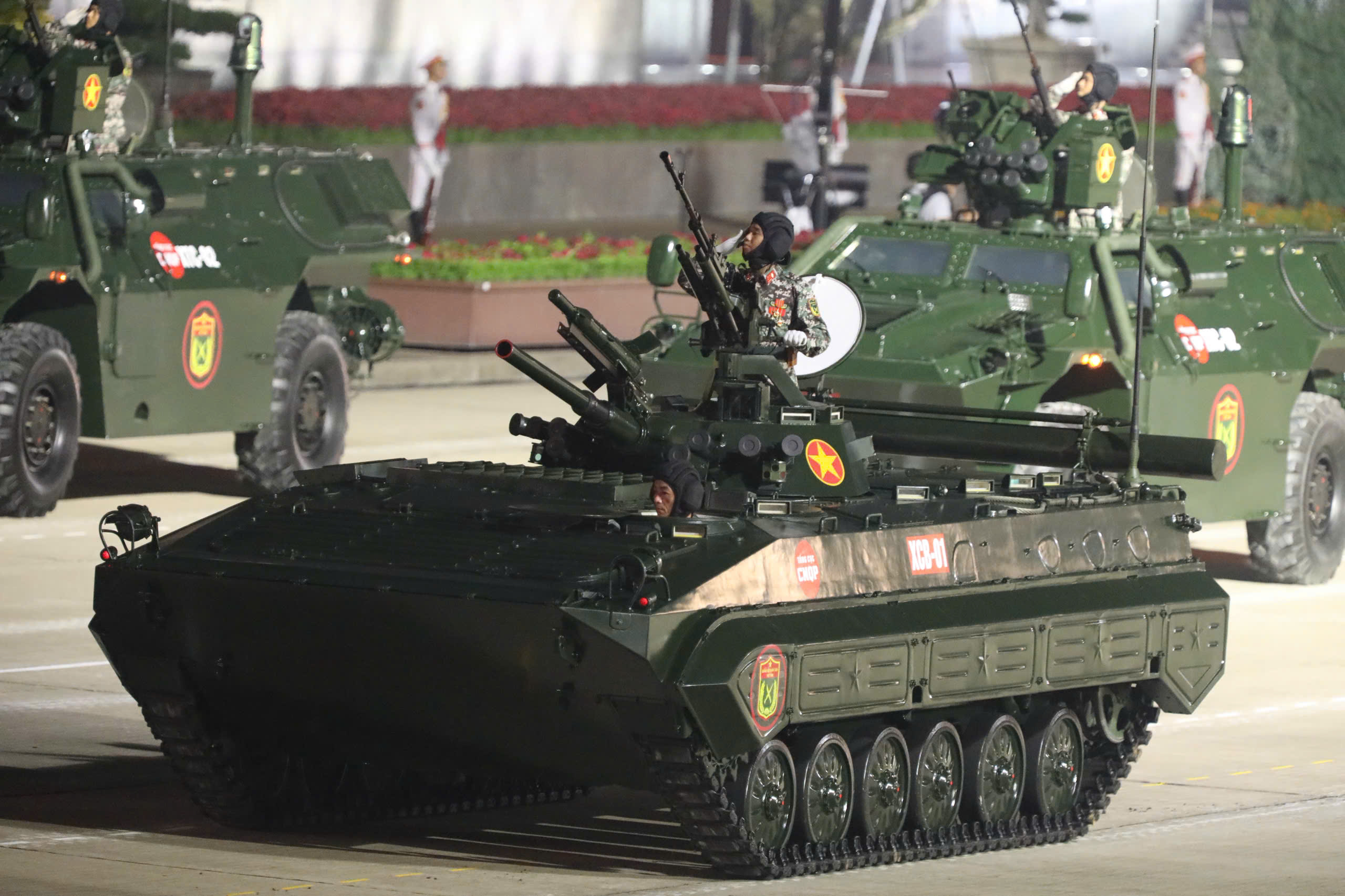 To&agrave;n cảnh xe tăng, kh&iacute; t&agrave;i, lực lượng h&ugrave;ng hậu diễu h&agrave;nh qua Quảng trường Ba Đ&igrave;nh- Ảnh 18.