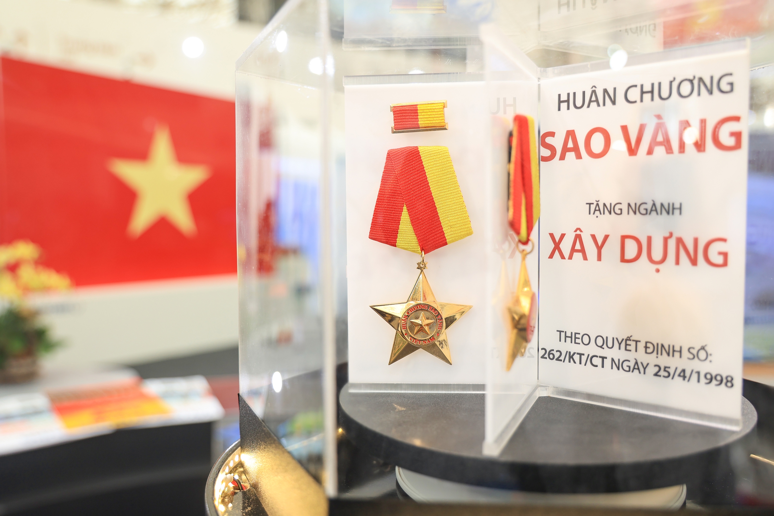 Bộ trưởng Trần Hồng Minh thăm không gian trưng bày thành tựu 80 năm Bộ Xây dựng- Ảnh 13. Bộ trưởng Trần Hồng Minh thăm không gian trưng bày thành tựu 80 năm Bộ Xây dựng- Ảnh 13.