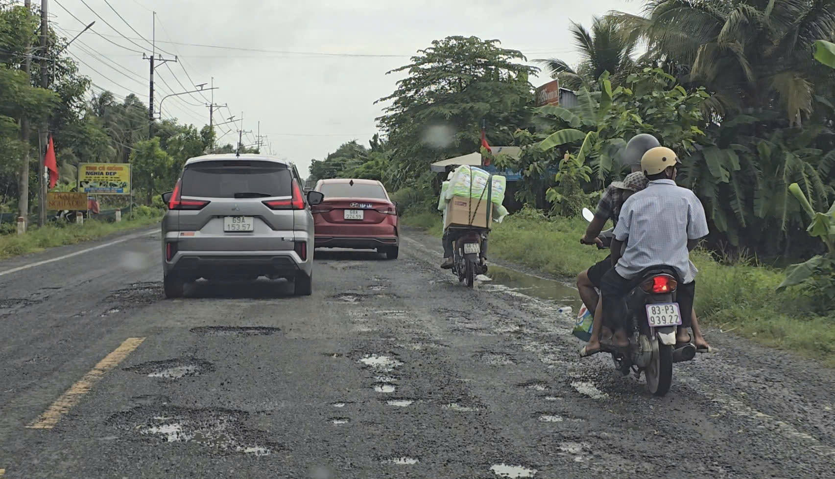 Quốc lộ 61 qua An Giang hư hỏng nặng: Sớm sửa chữa để đảm bảo an to&agrave;n giao th&ocirc;ng- Ảnh 4.