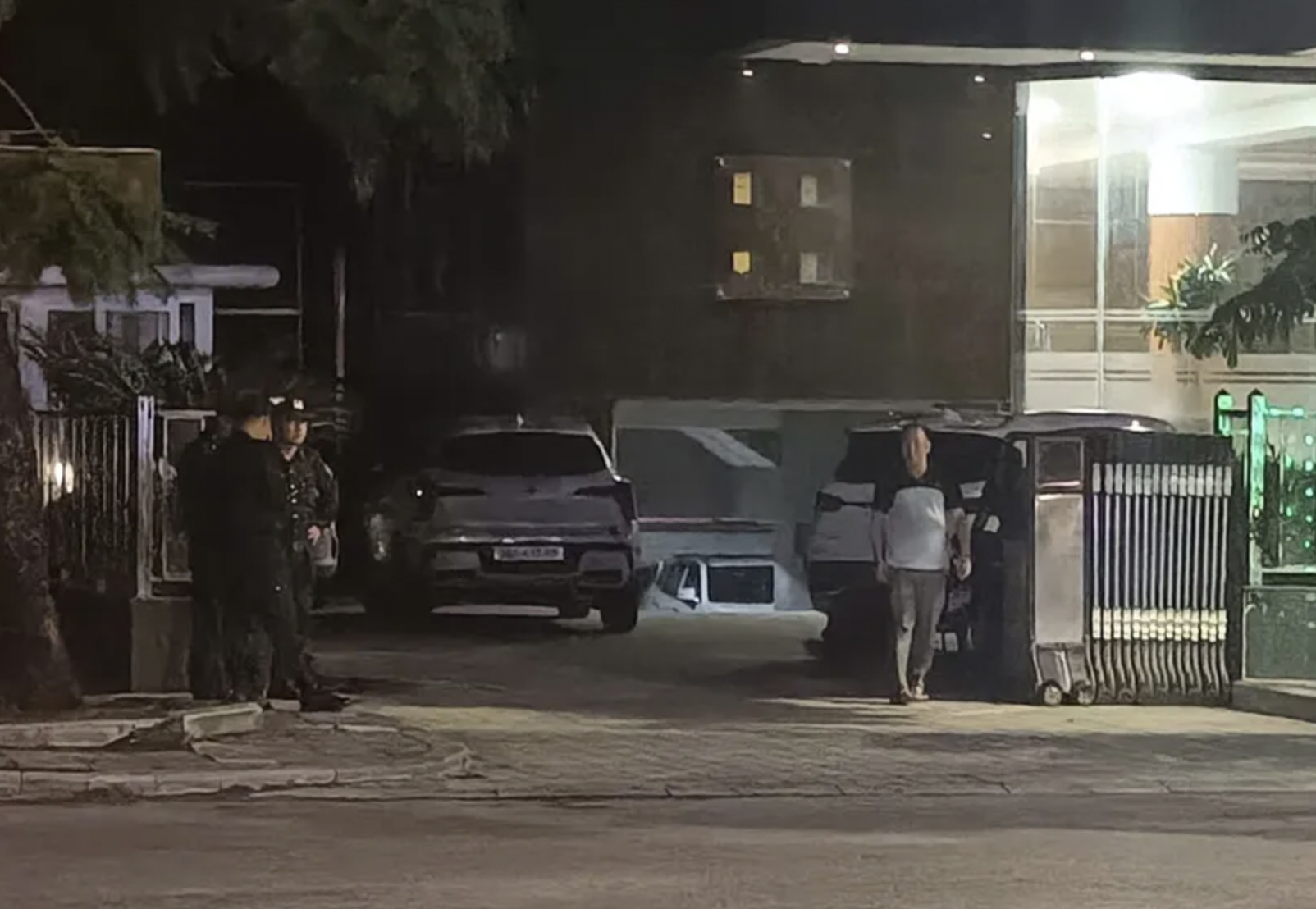 V&igrave; sao c&ocirc;ng an kh&aacute;m x&eacute;t nơi ở, c&ocirc;ng ty của "bầu" Đoan?- Ảnh 3.