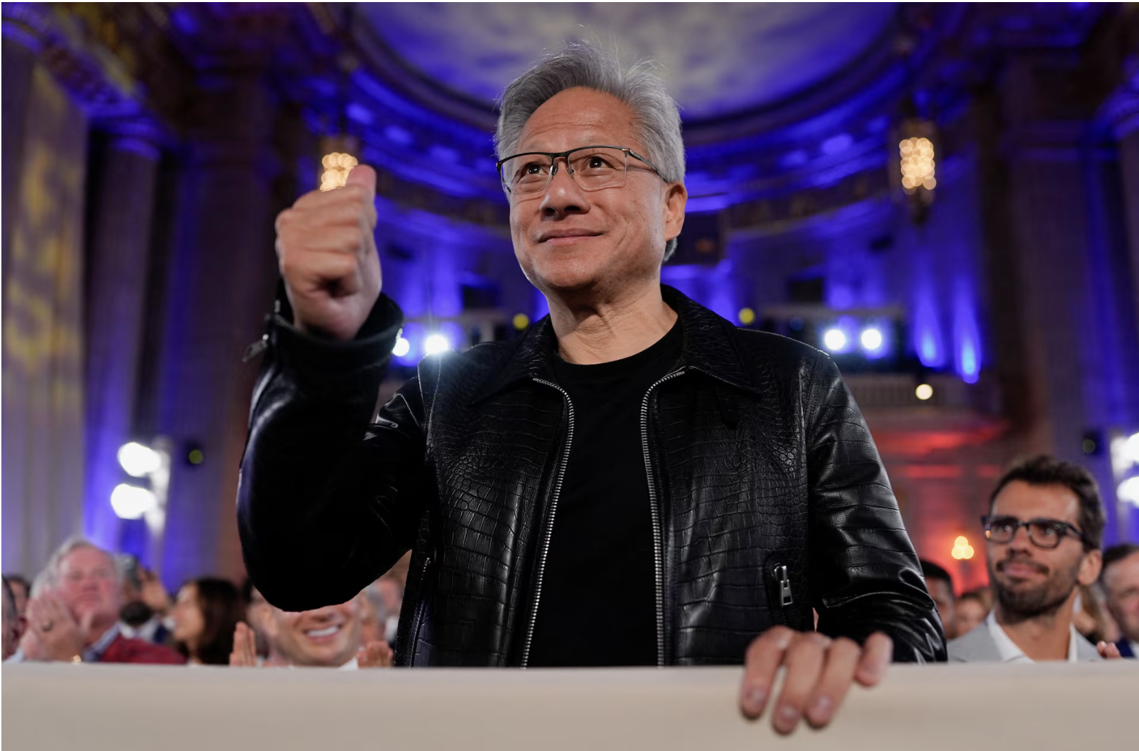 CEO Nvidia: Cơn sốt AI chưa kết th&uacute;c d&ugrave; dự b&aacute;o doanh số kh&ocirc;ng như kỳ vọng- Ảnh 1.