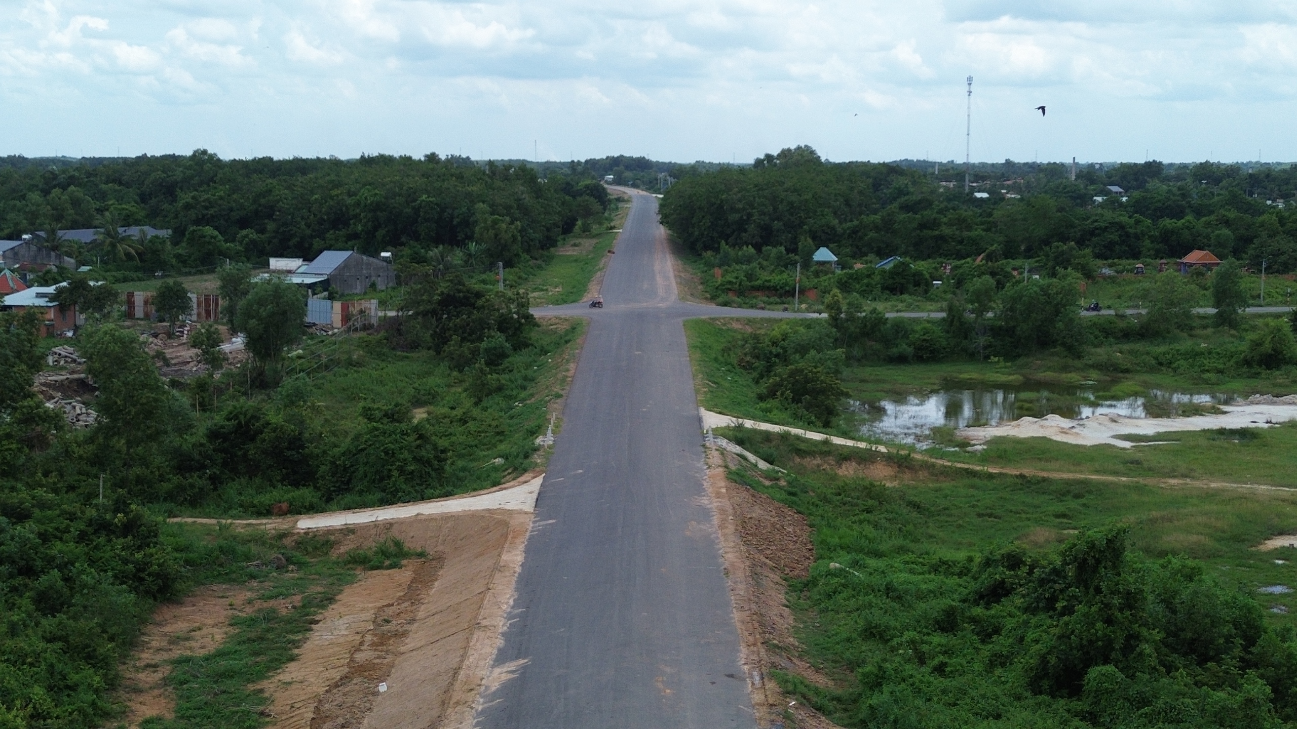 Đường Hồ Ch&iacute; Minh qua T&acirc;y Ninh: Vướng mặt bằng, vật liệu, nh&agrave; thầu như "ngồi tr&ecirc;n lửa"- Ảnh 5.