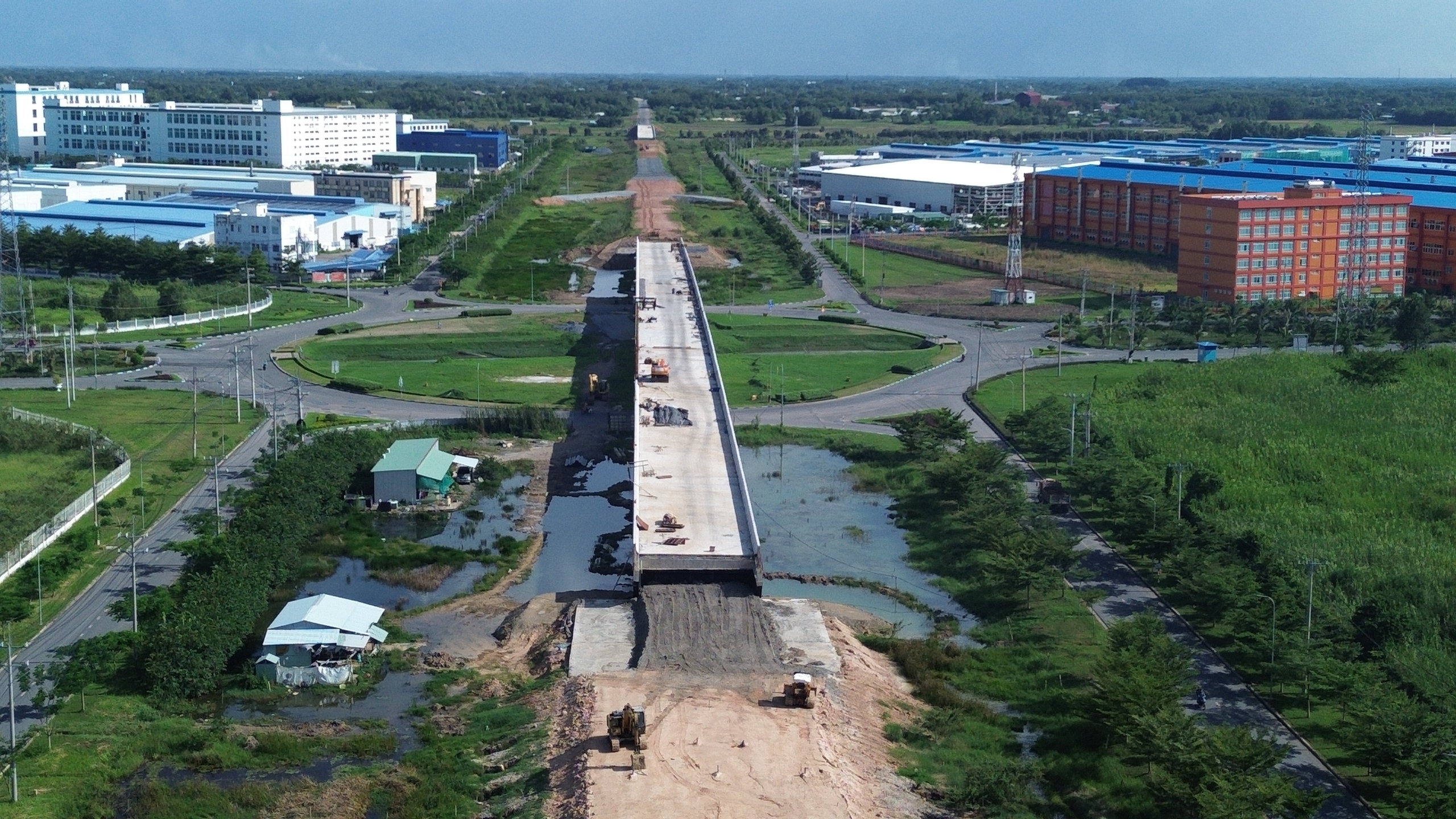 Đường Hồ Ch&iacute; Minh qua T&acirc;y Ninh: Vướng mặt bằng, vật liệu, nh&agrave; thầu như "ngồi tr&ecirc;n lửa"- Ảnh 4.