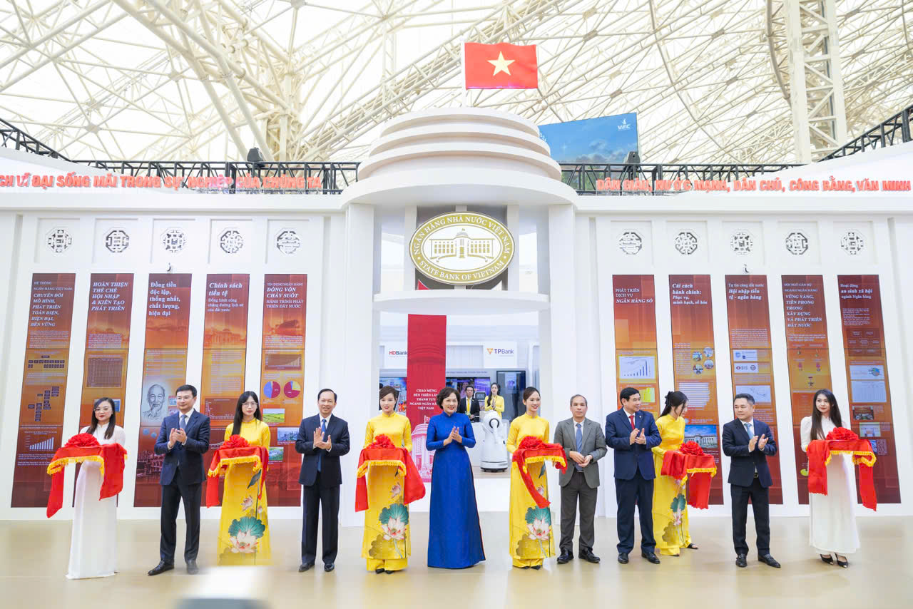 Nam A Bank - Dấu ấn c&ocirc;ng nghệ trong kỷ nguy&ecirc;n vươn m&igrave;nh của đất nước- Ảnh 1.