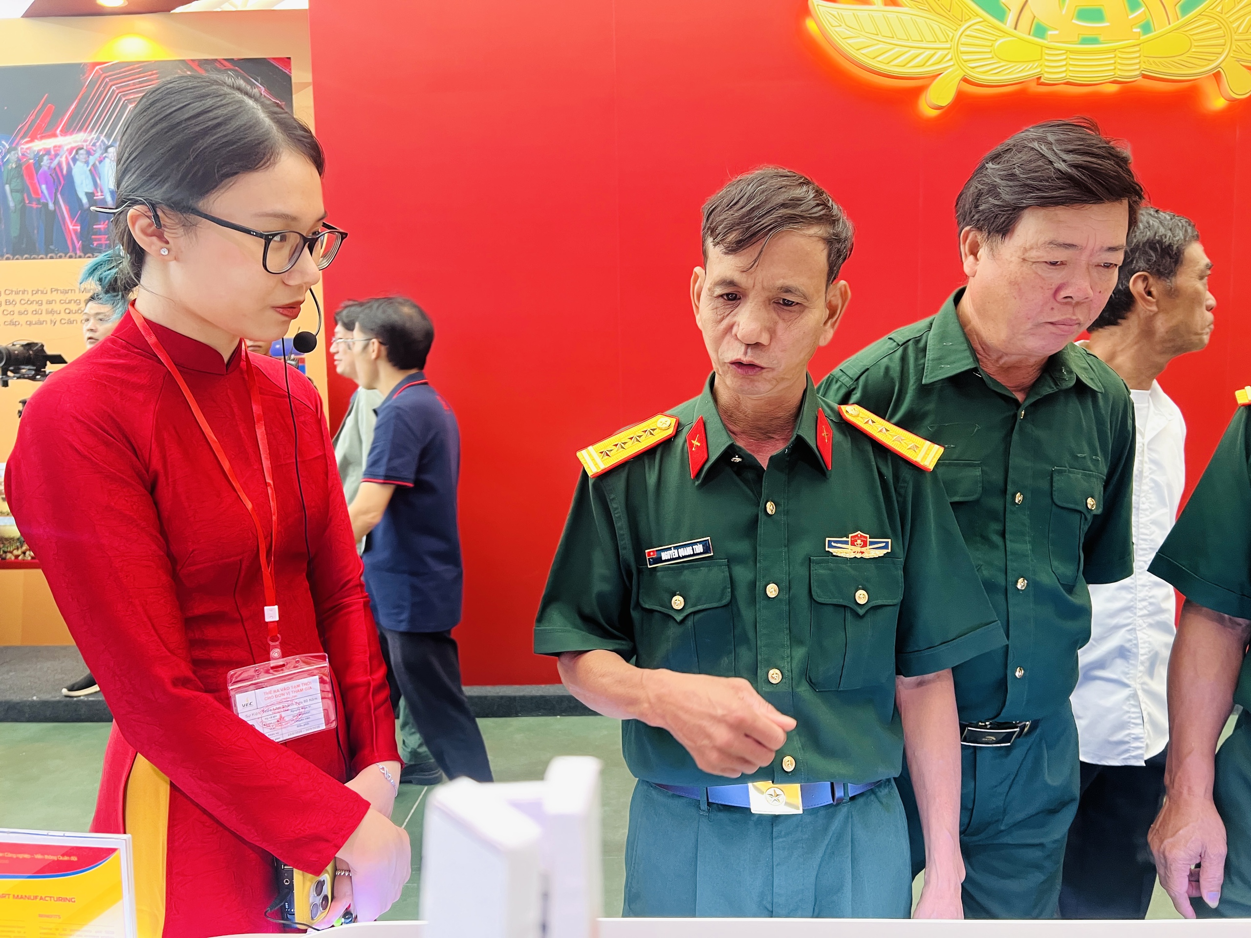 Tận mắt chi&ecirc;m ngưỡng d&agrave;n vũ kh&iacute;, kh&iacute; t&agrave;i hiện đại tại Triển l&atilde;m Th&agrave;nh tựu đất nước 80 năm- Ảnh 10.