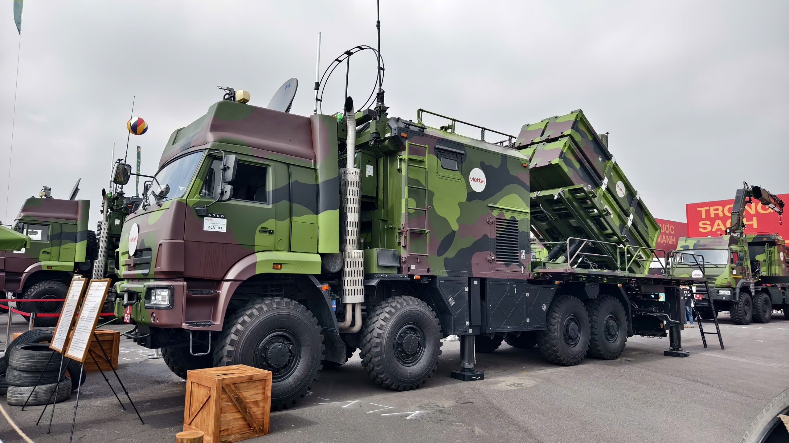 Tận mắt chi&ecirc;m ngưỡng d&agrave;n vũ kh&iacute;, kh&iacute; t&agrave;i hiện đại tại Triển l&atilde;m Th&agrave;nh tựu đất nước 80 năm- Ảnh 12.